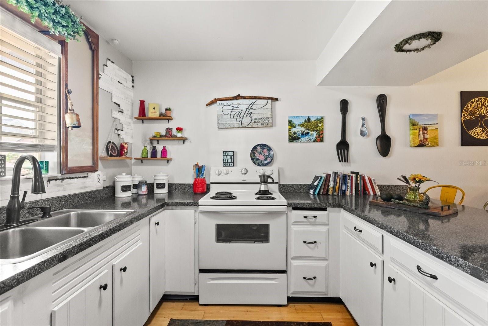 ERROL CLUB VILLAS 01 - Residential