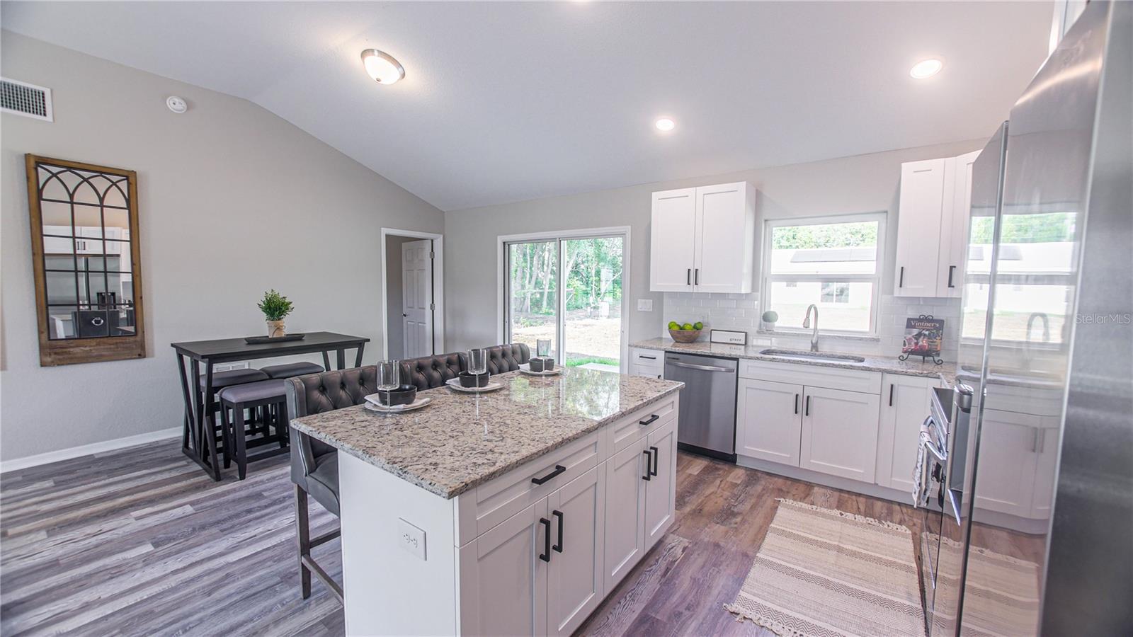 8193 - LAKE WEIR SHORES - Residential Lease