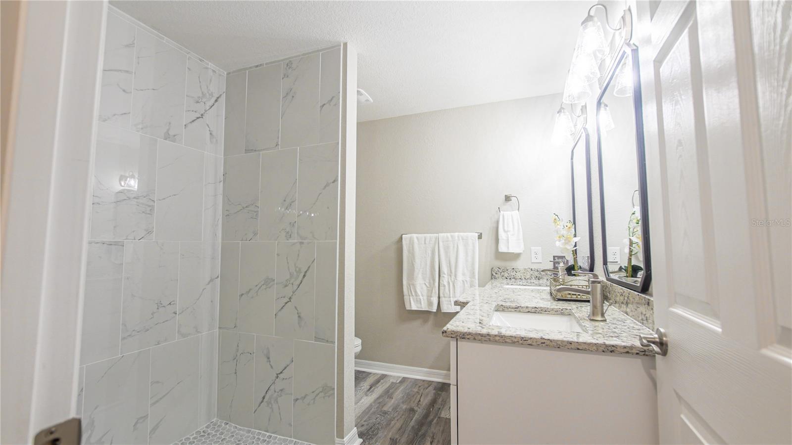 8193 - LAKE WEIR SHORES - Residential Lease