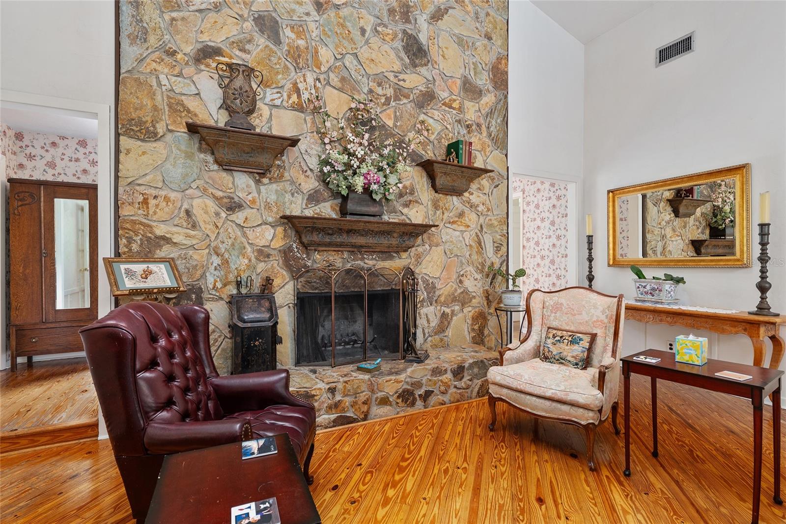 EDGE CLIFF LEVY GRANT S1/2 - Residential