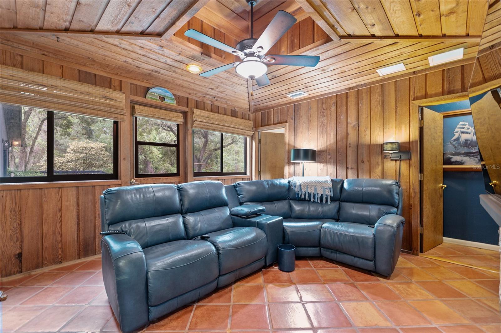 EDGE CLIFF LEVY GRANT S1/2 - Residential