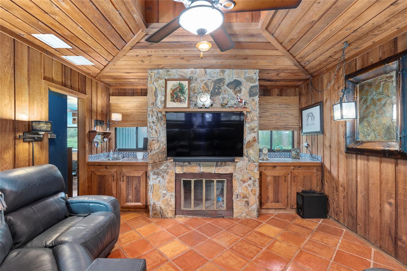 EDGE CLIFF LEVY GRANT S1/2 - Residential