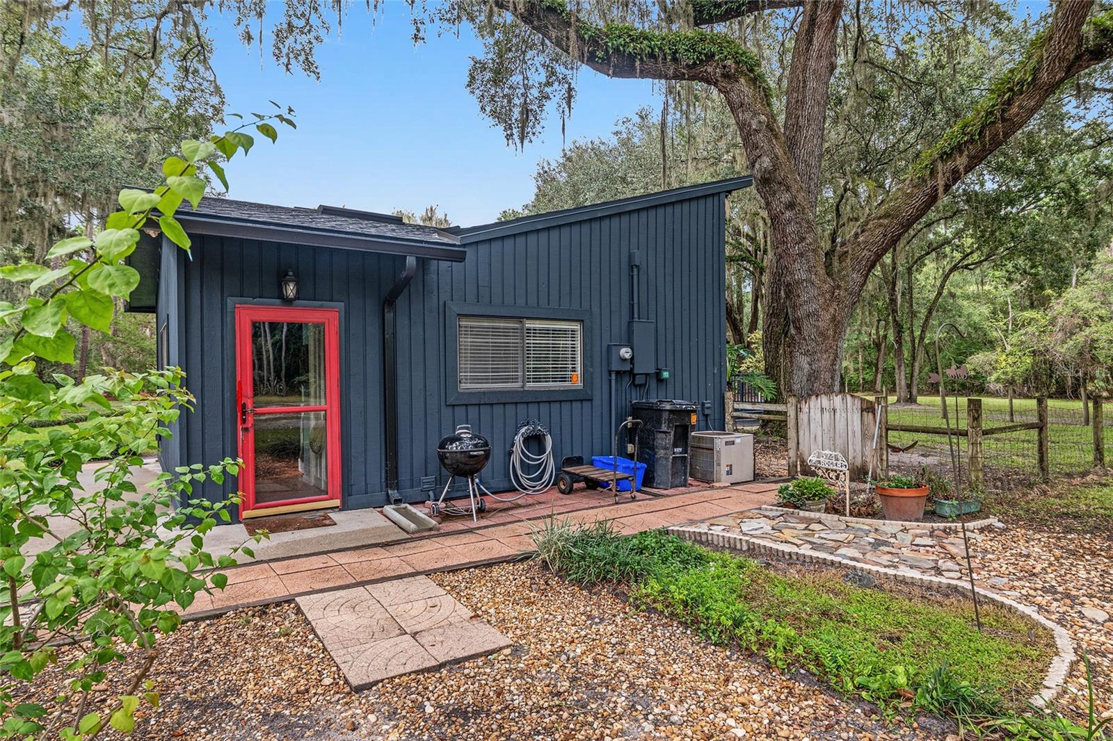 EDGE CLIFF LEVY GRANT S1/2 - Residential