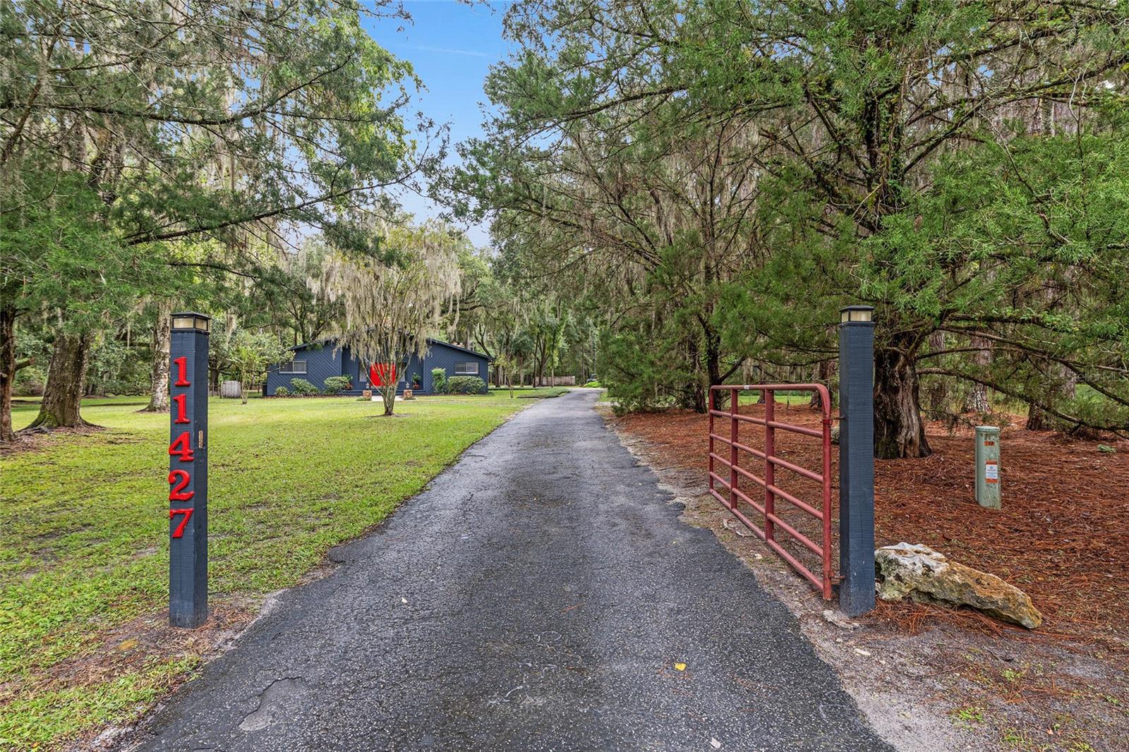 EDGE CLIFF LEVY GRANT S1/2 - Residential