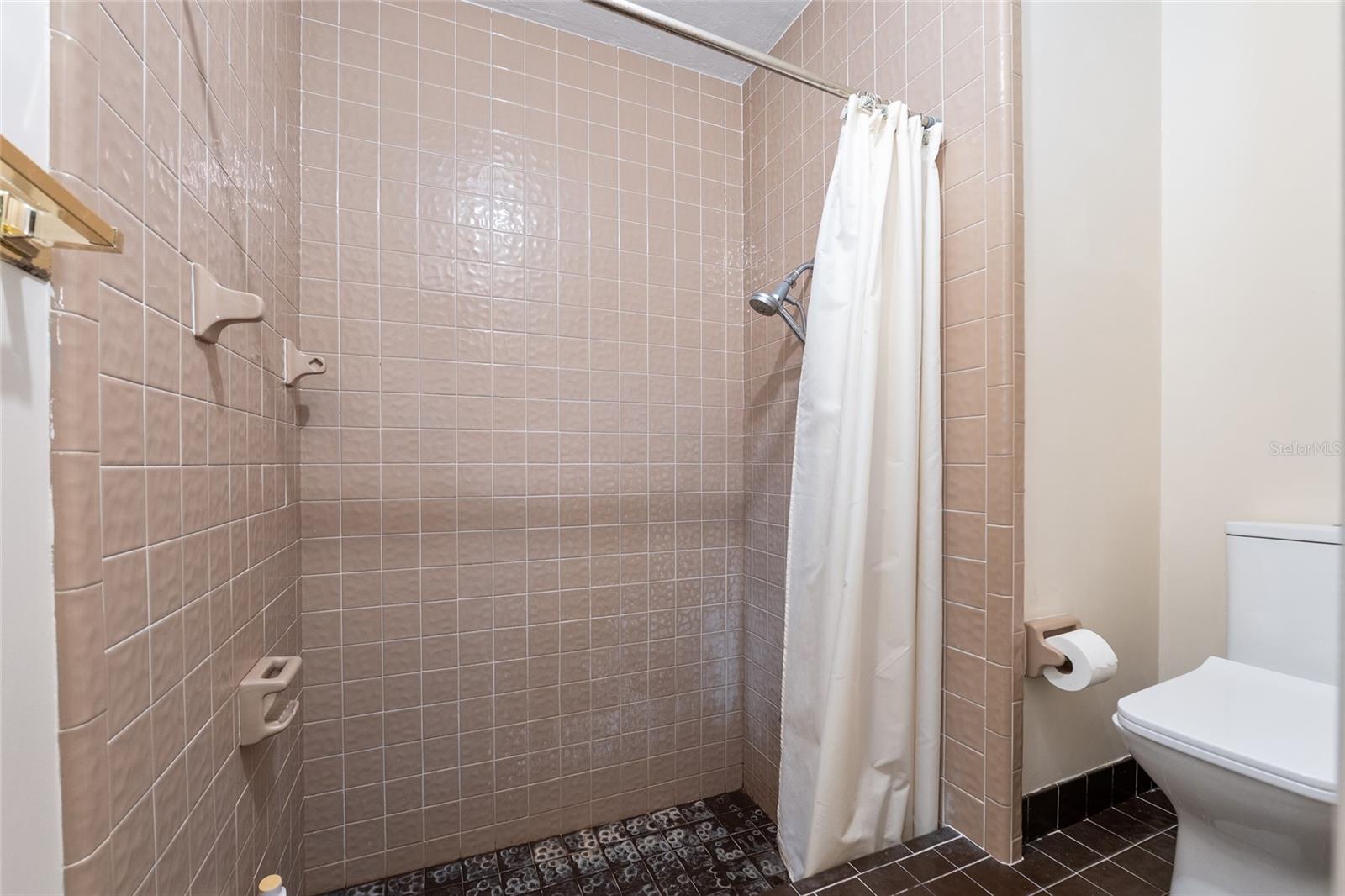 EDGE CLIFF LEVY GRANT S1/2 - Residential