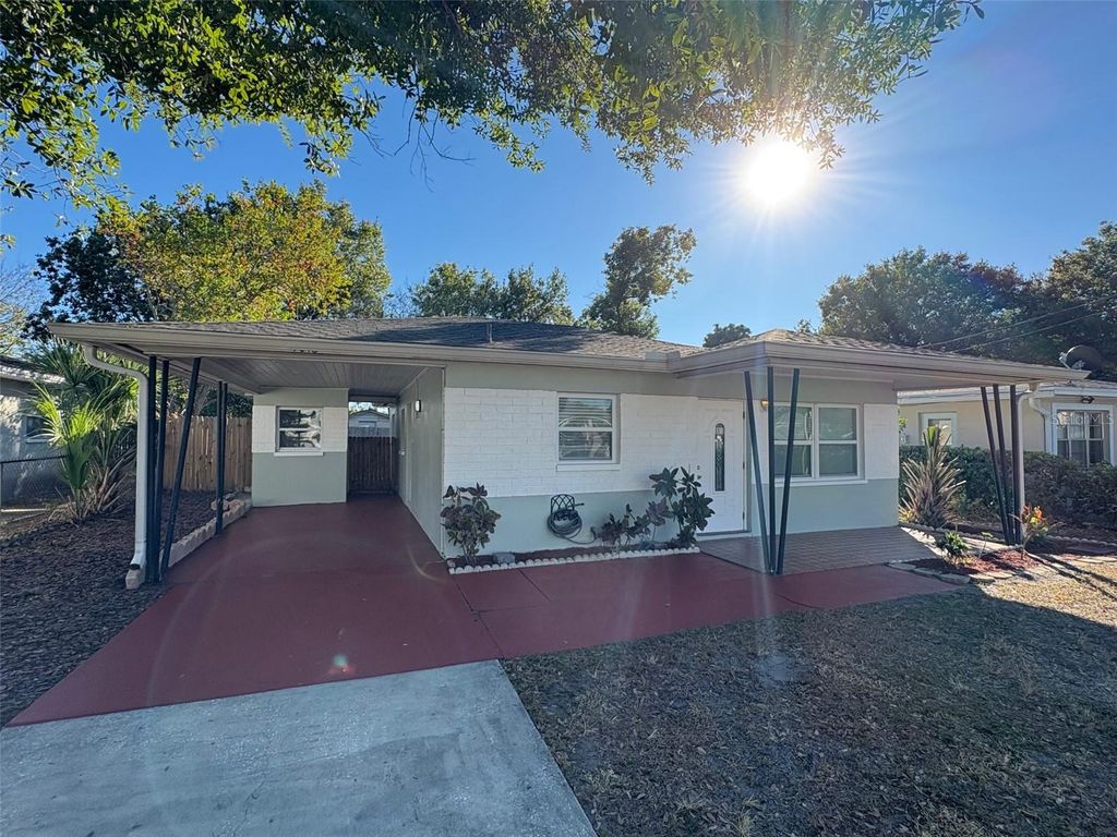 Photo of 4016 W Carmen Street, Tampa, FL 33609 (MLS # TB8454577)