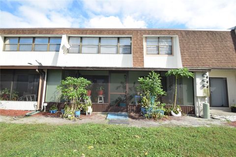 A home in MULBERRY