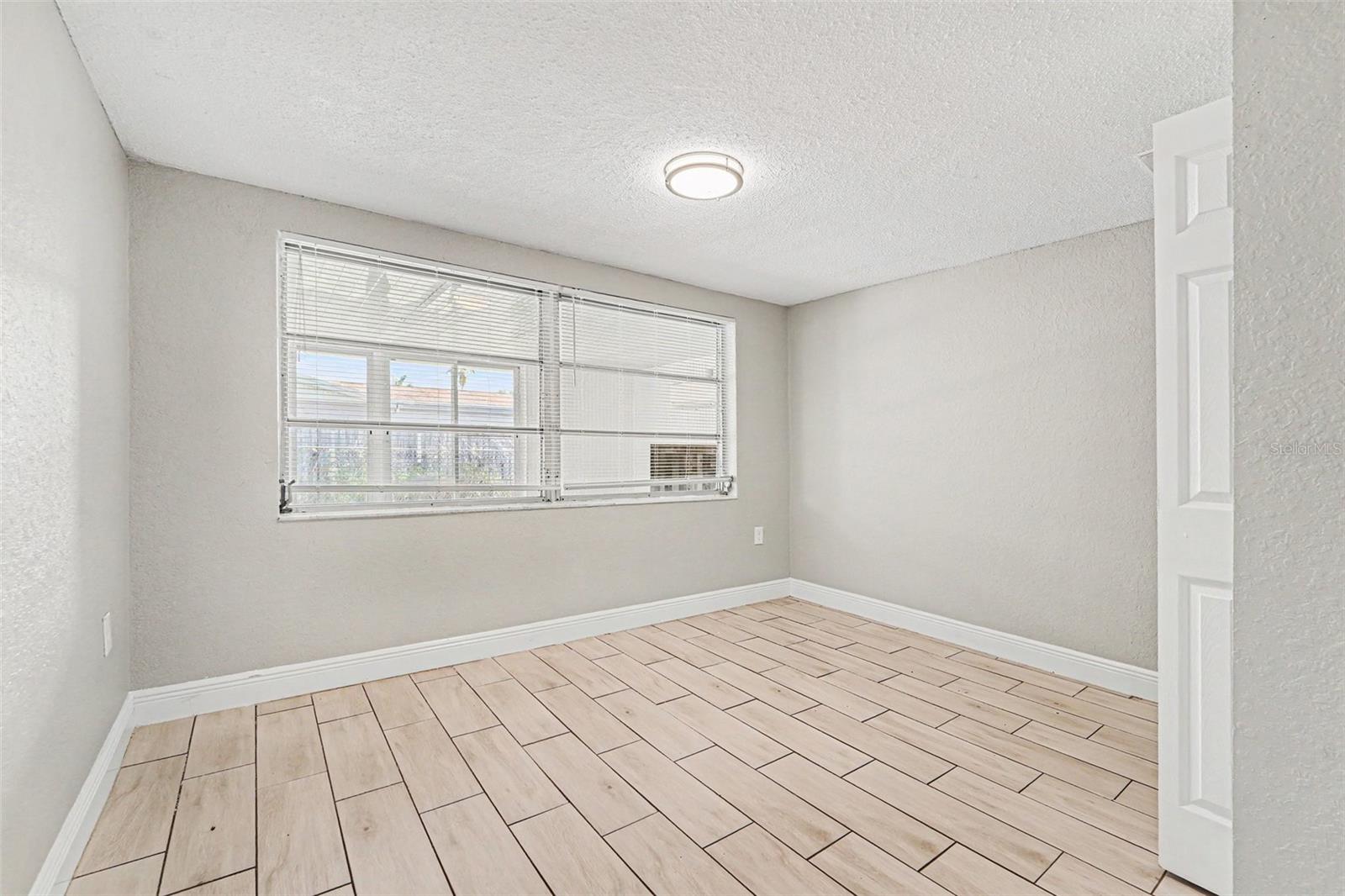 REGENCY PARK - Residential