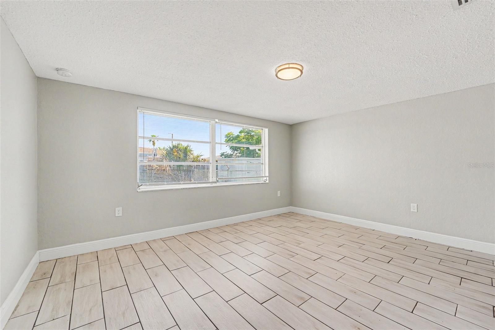 REGENCY PARK - Residential