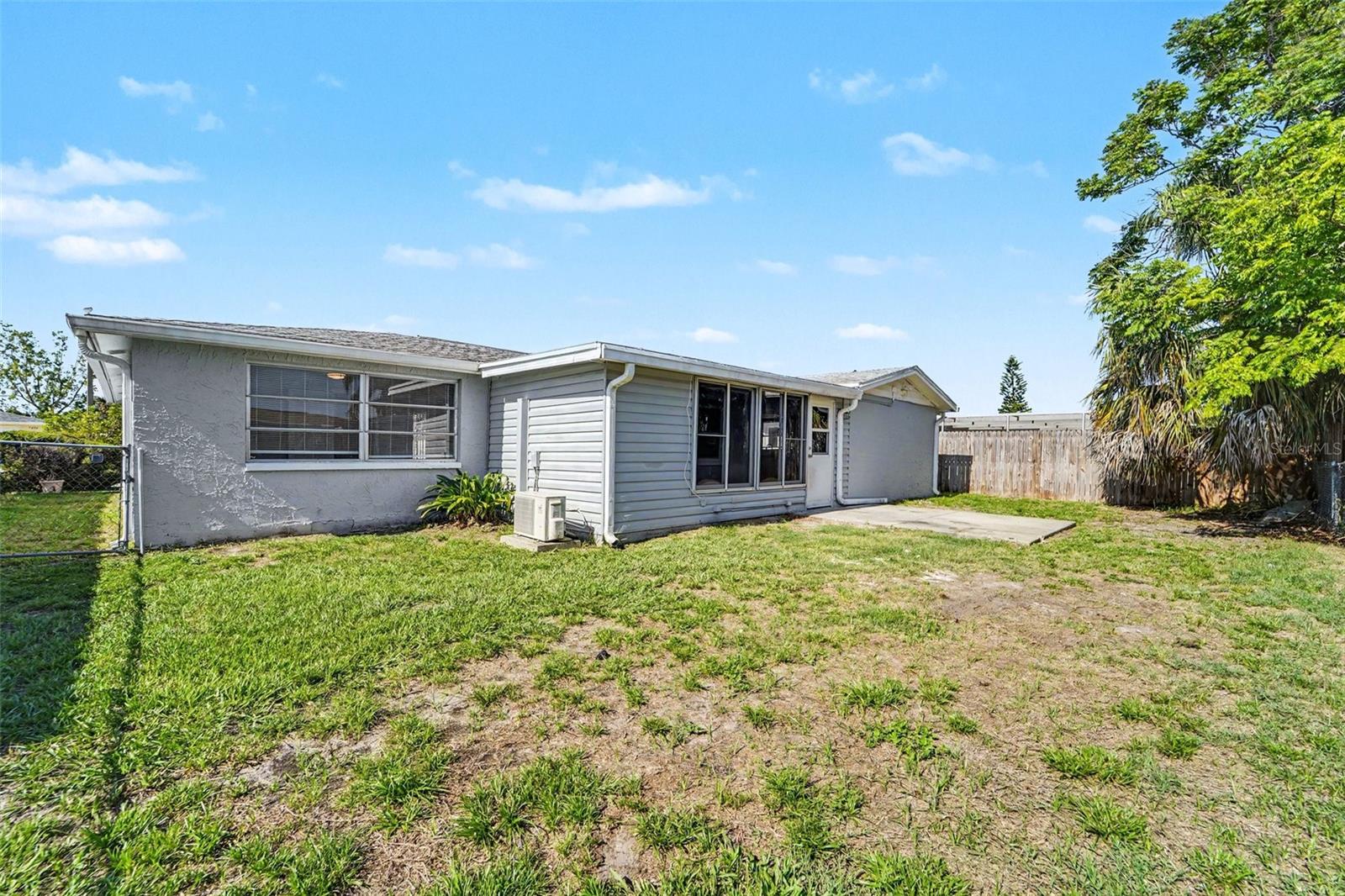 REGENCY PARK - Residential