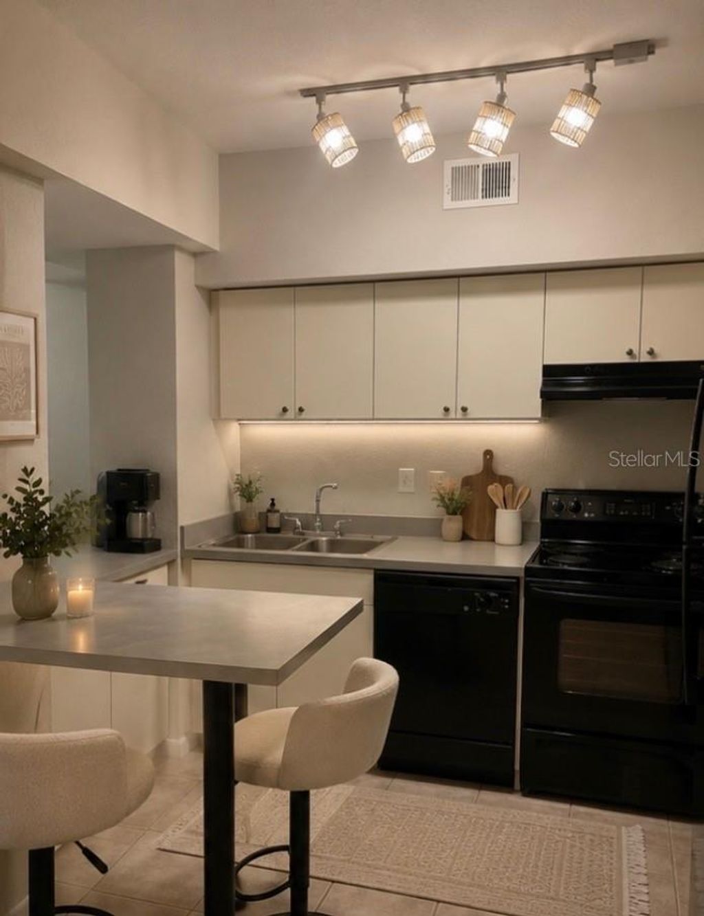 Photo of 2411 W Horatio Street #538, Tampa, FL 33609 (MLS # TB8510933)