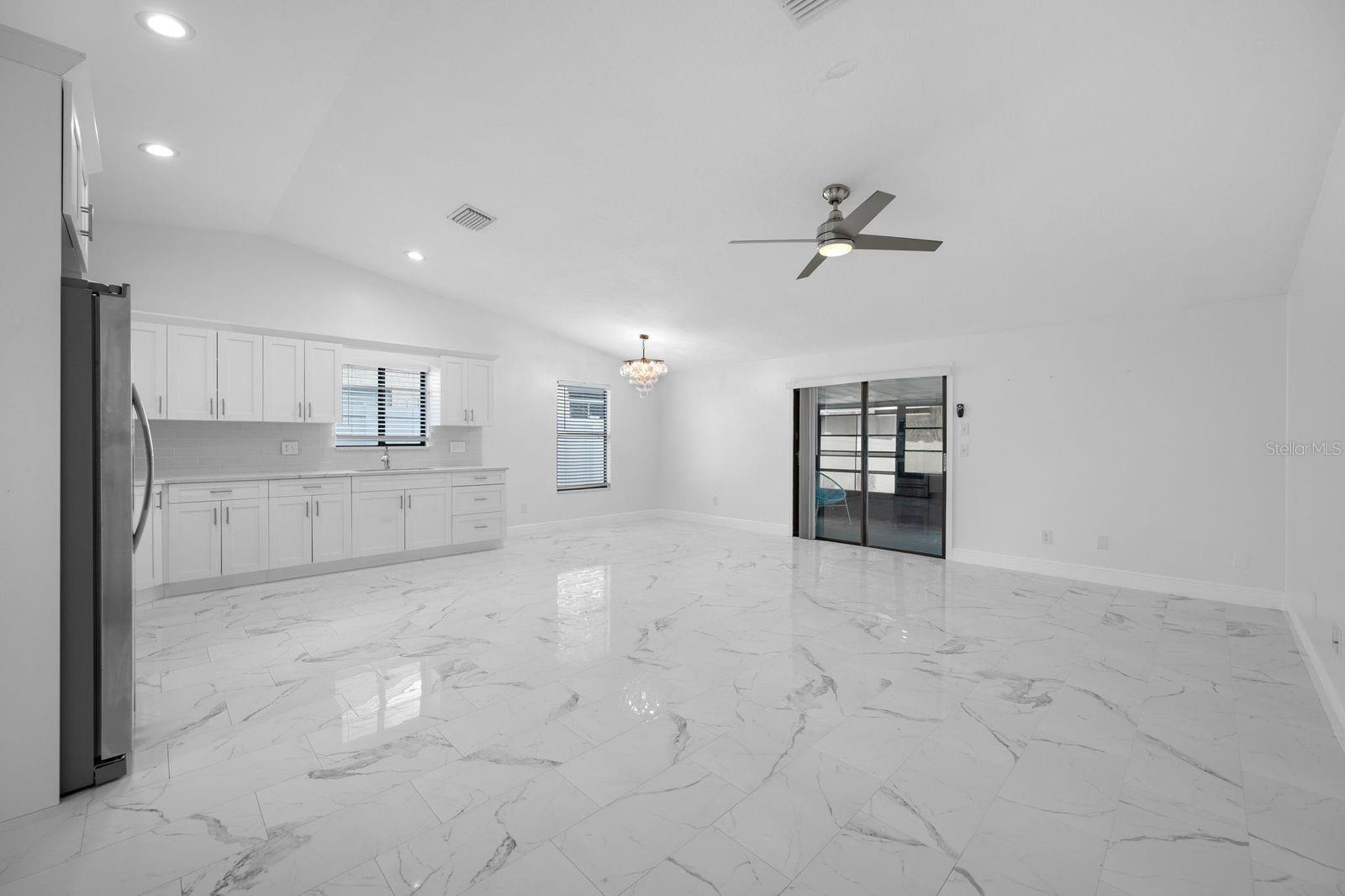 COUNTRY RUN UNIT II - Residential