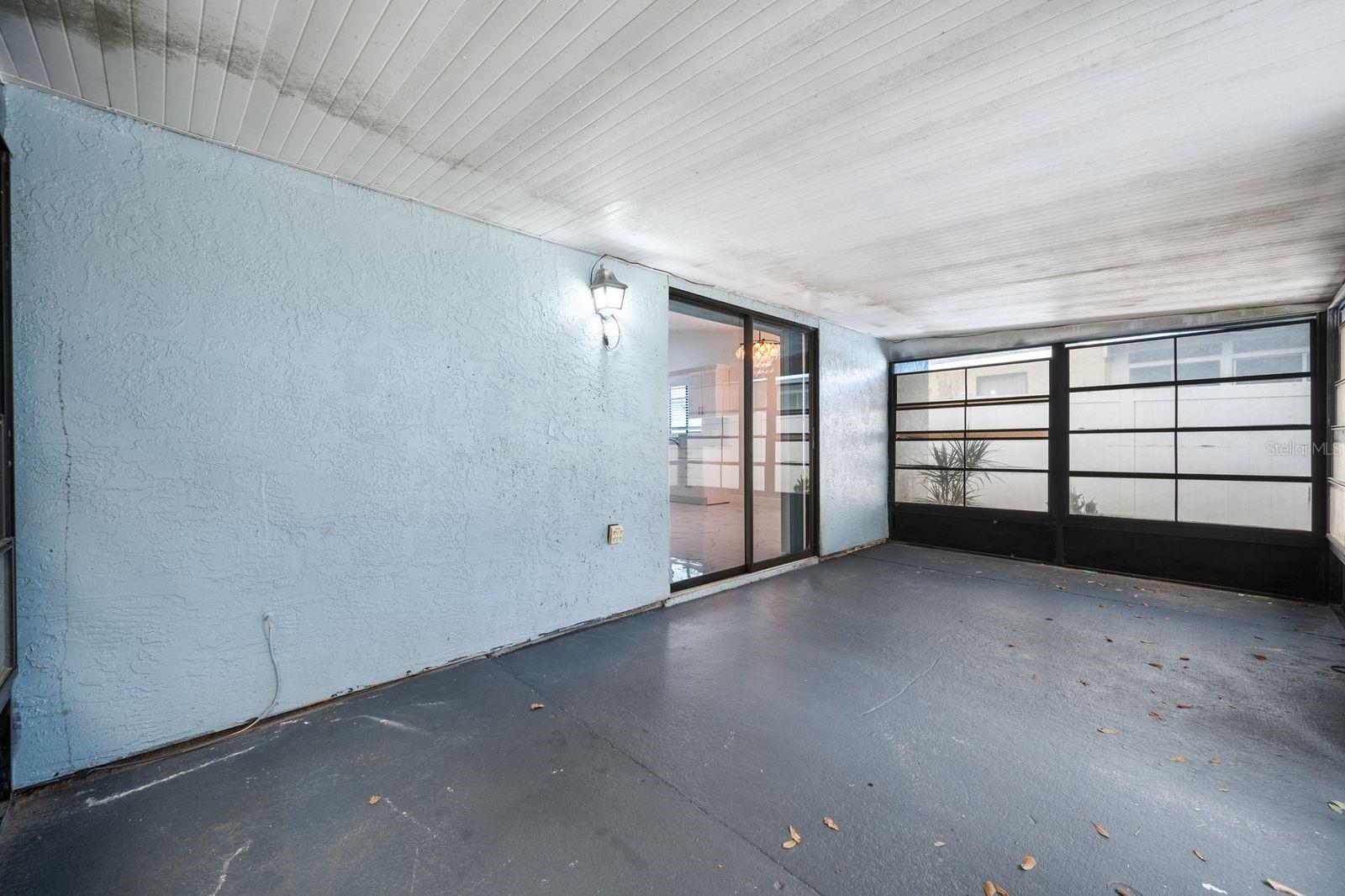 COUNTRY RUN UNIT II - Residential