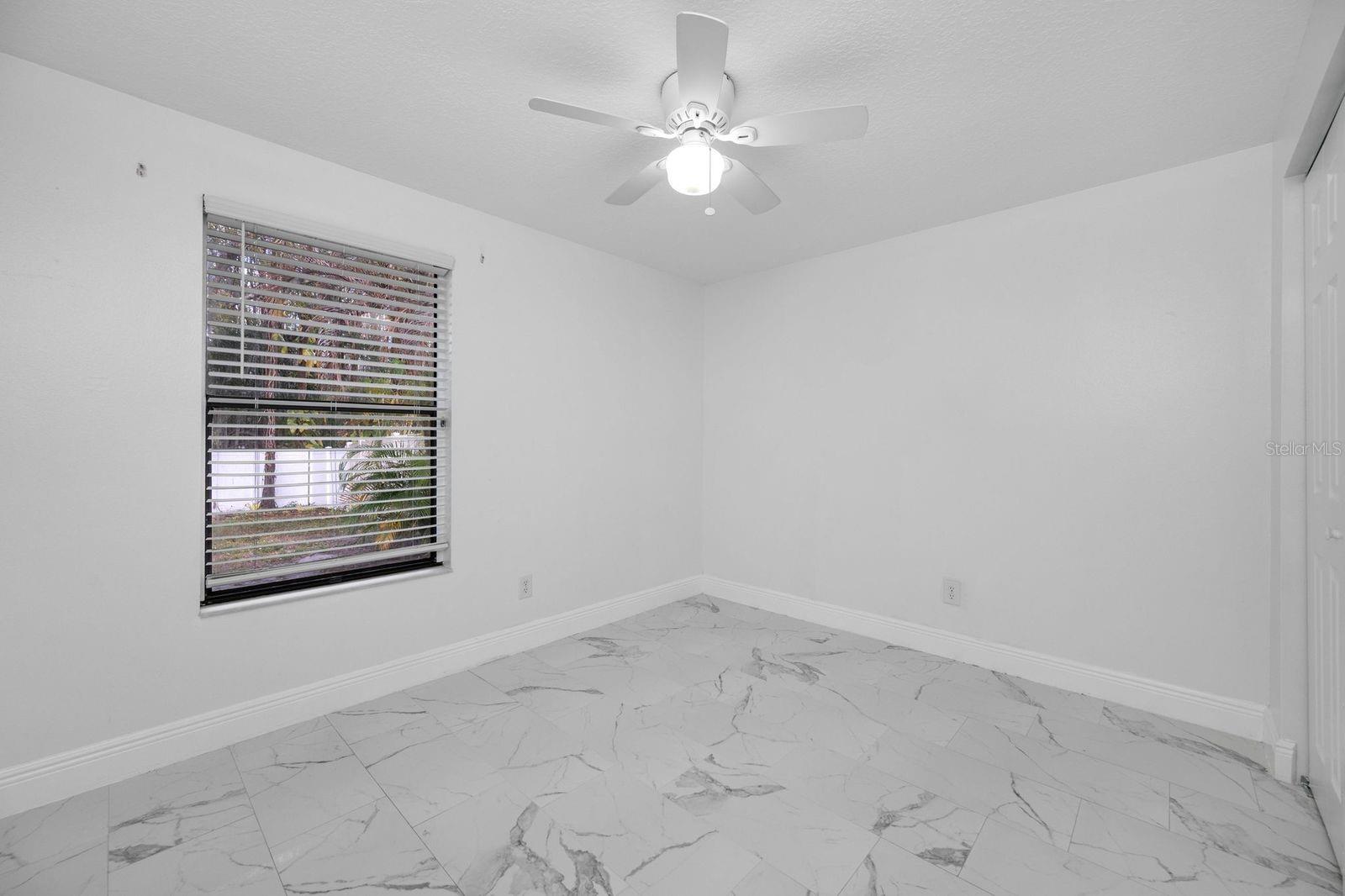 COUNTRY RUN UNIT II - Residential