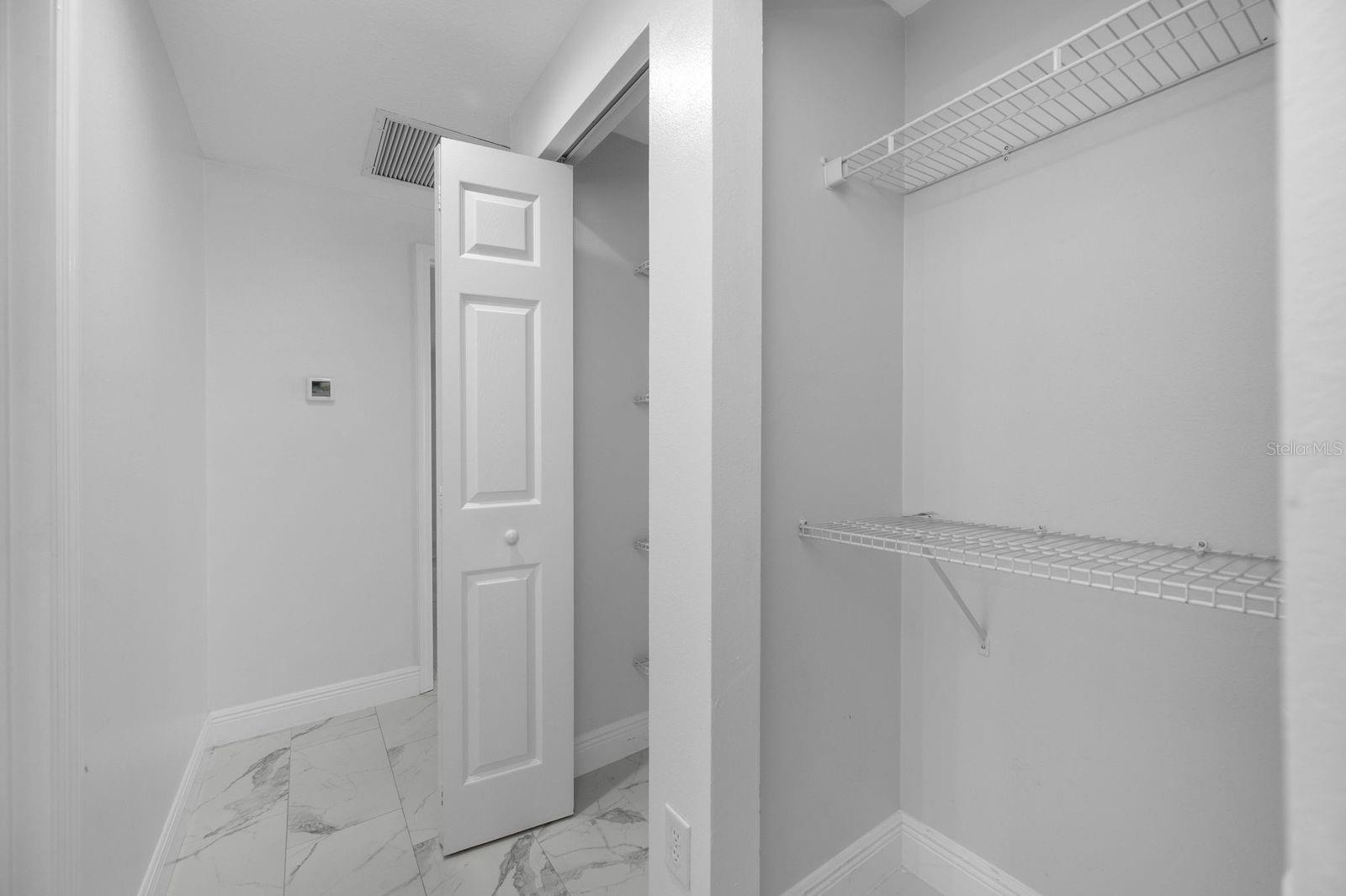 COUNTRY RUN UNIT II - Residential