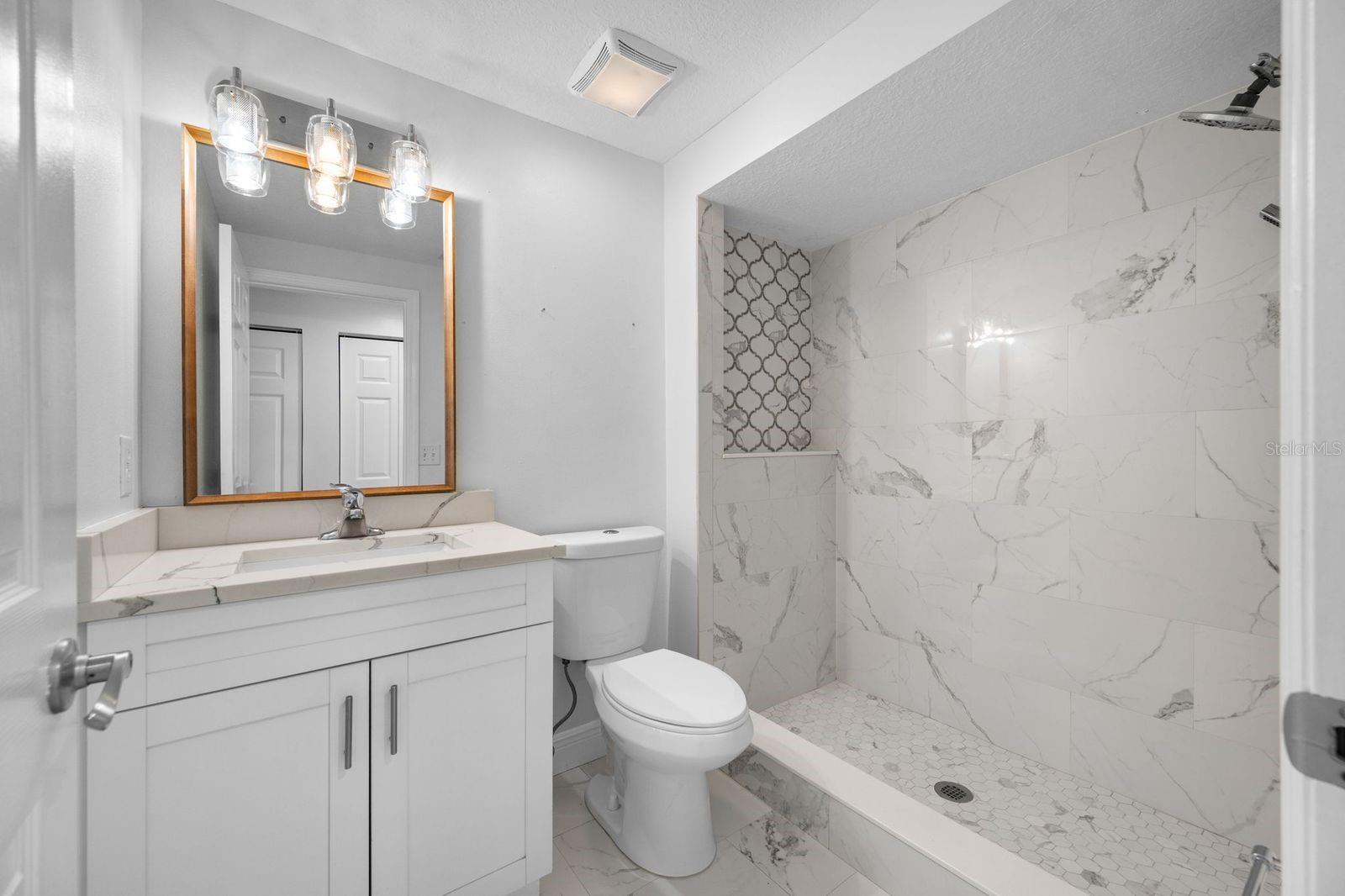 COUNTRY RUN UNIT II - Residential