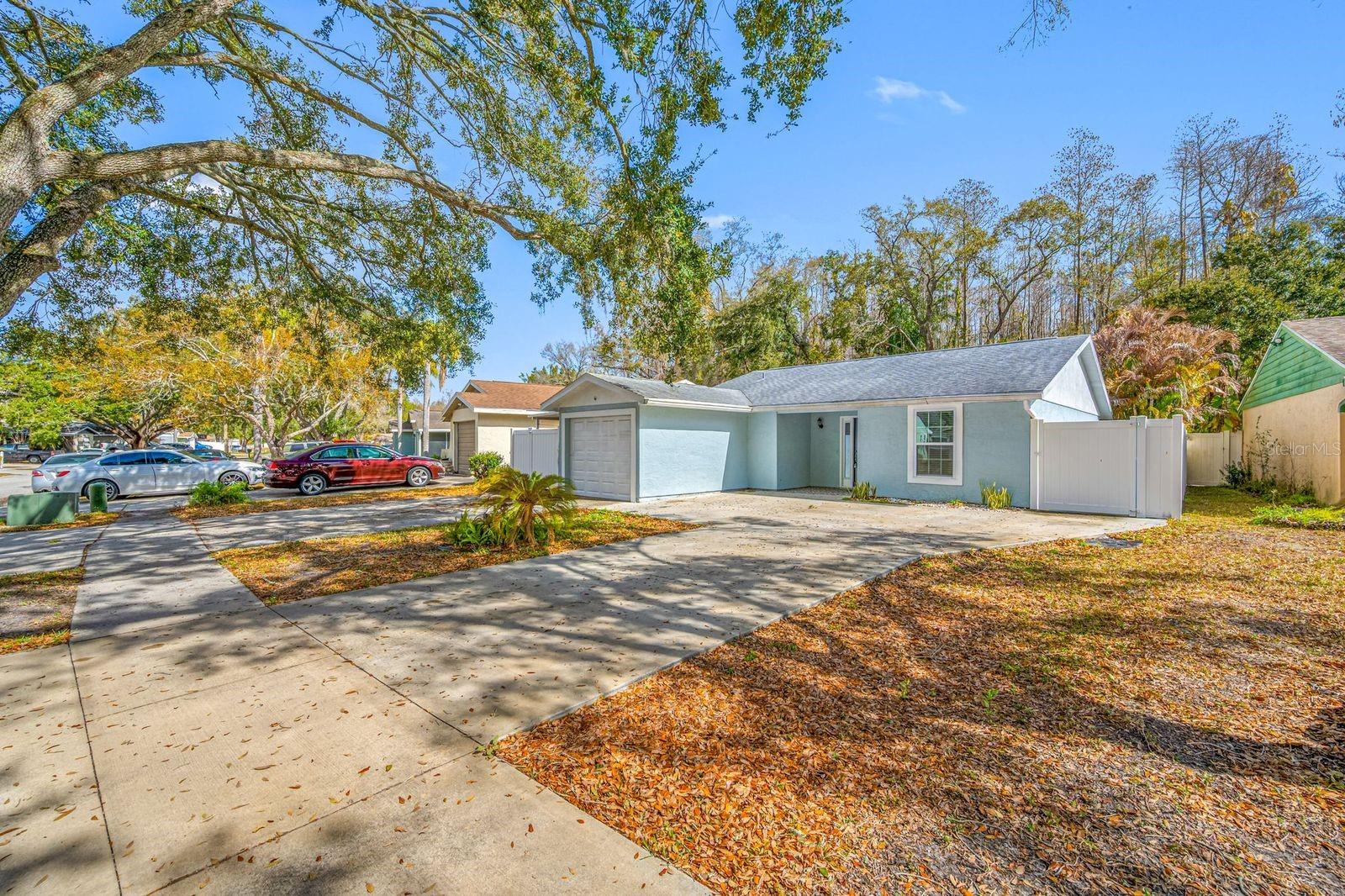 COUNTRY RUN UNIT II - Residential