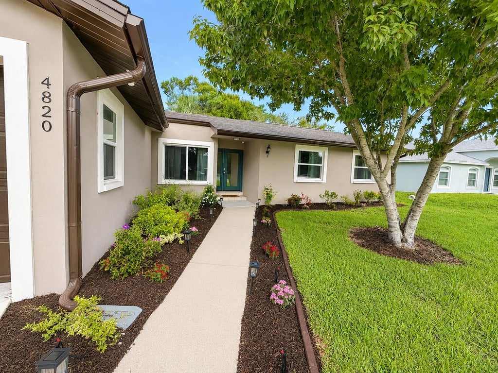 Photo of 4820 Sunday Court, Sarasota, FL 34235 (MLS # A4699610)