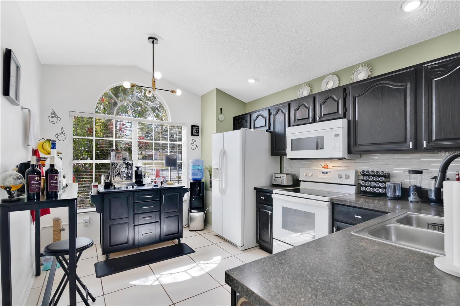 DAVENPORT LAKES PH 2 - Residential Lease