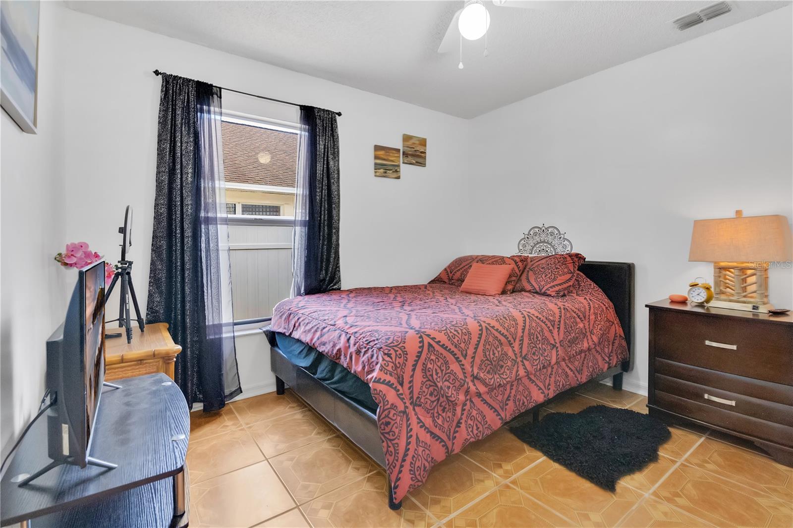 DAVENPORT LAKES PH 2 - Residential Lease