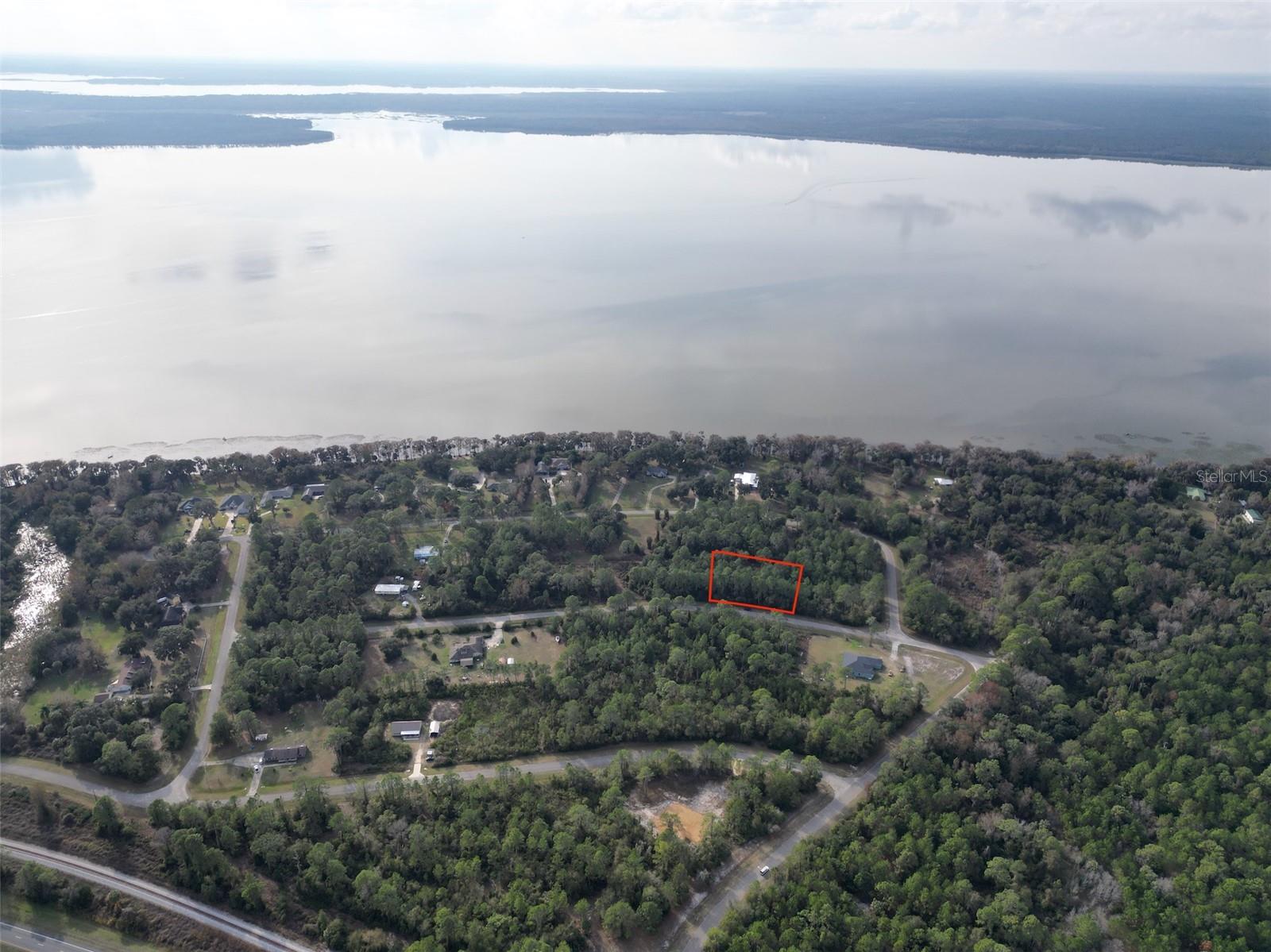 LAKE LOCHLOOSA SHORES - Land