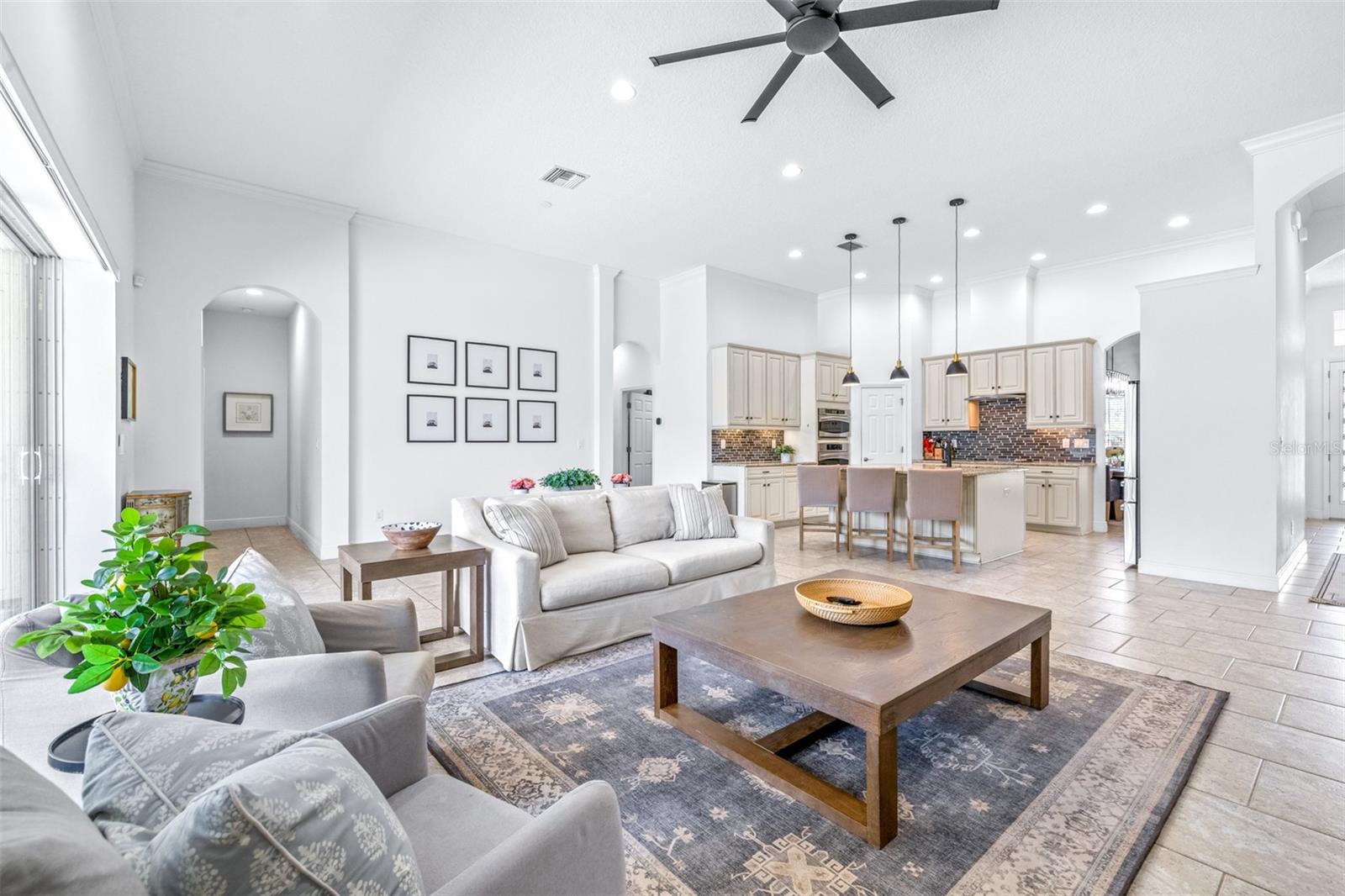 SEVEN OAKS - Residential