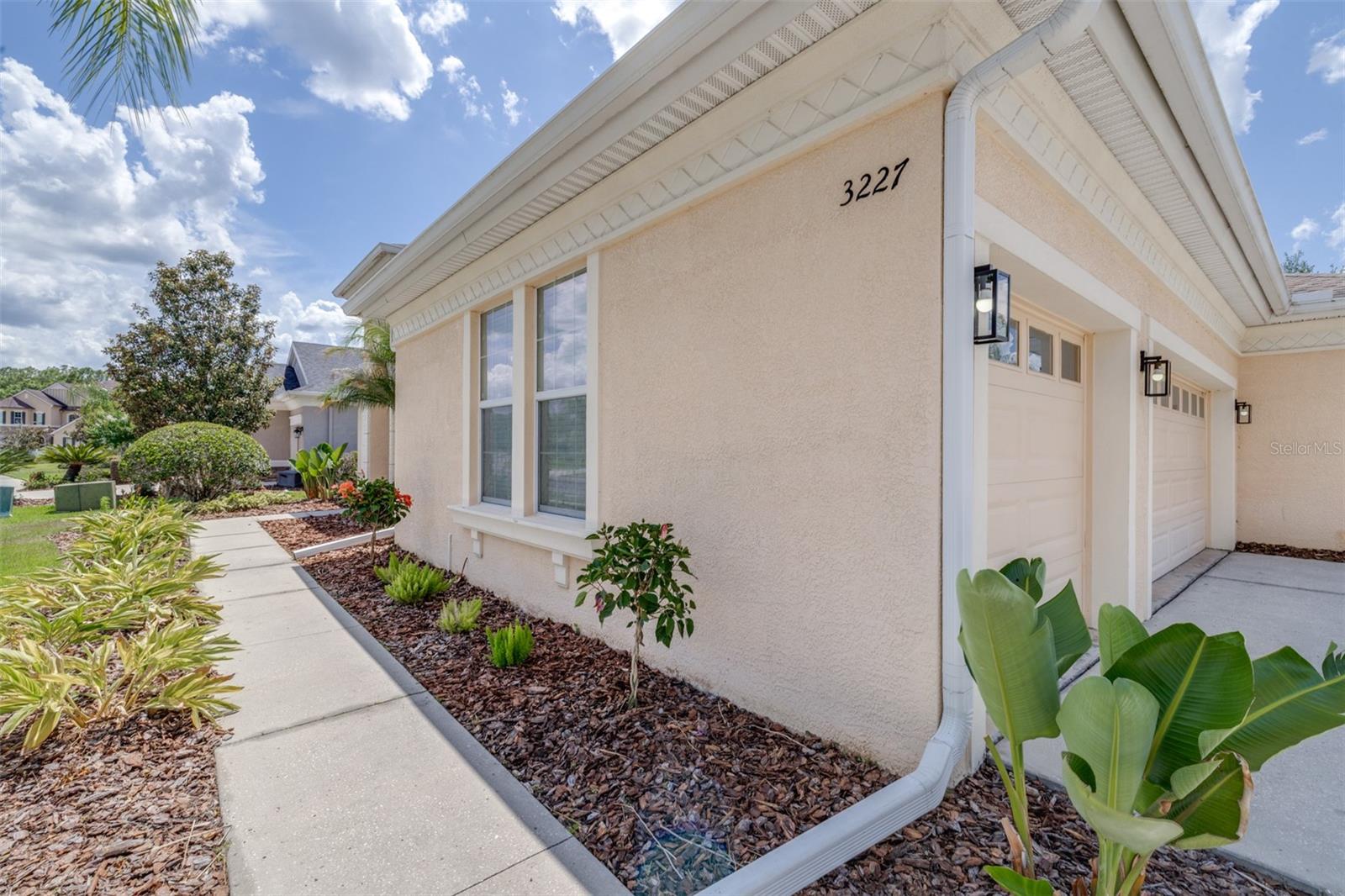 SEVEN OAKS - Residential