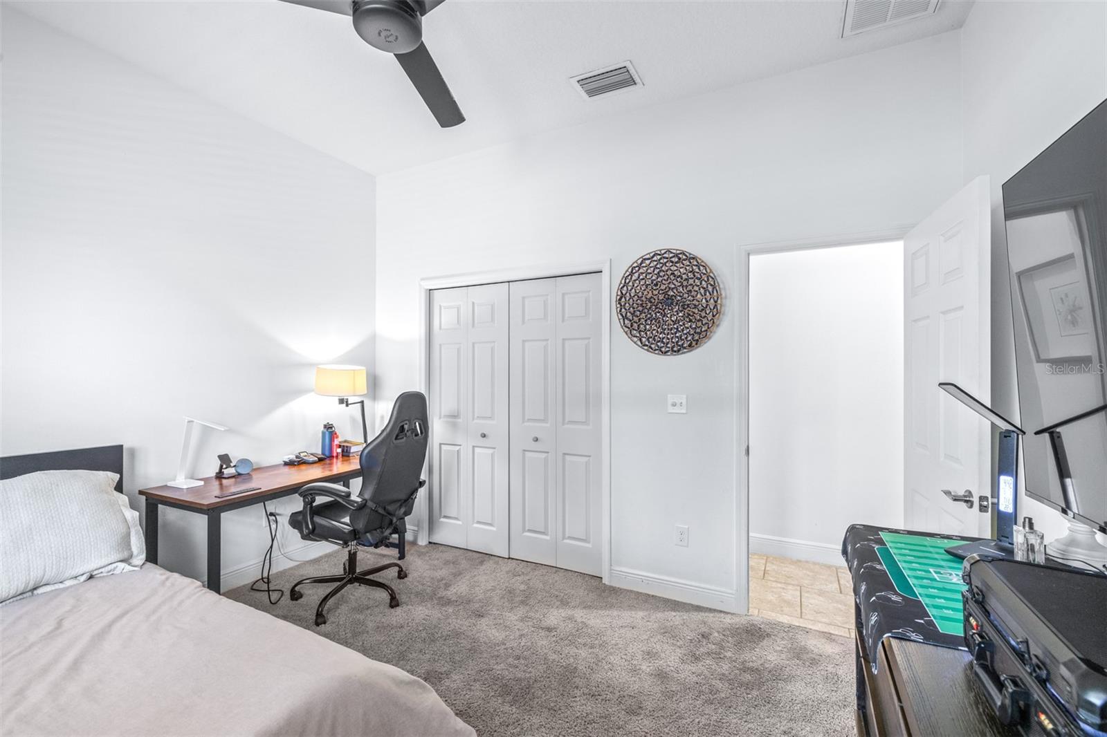 SEVEN OAKS - Residential