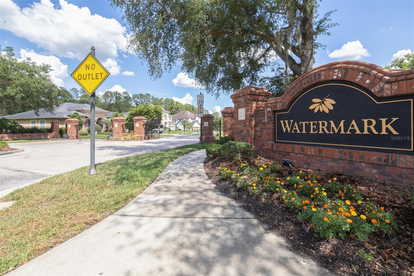 SEVEN OAKS - Residential