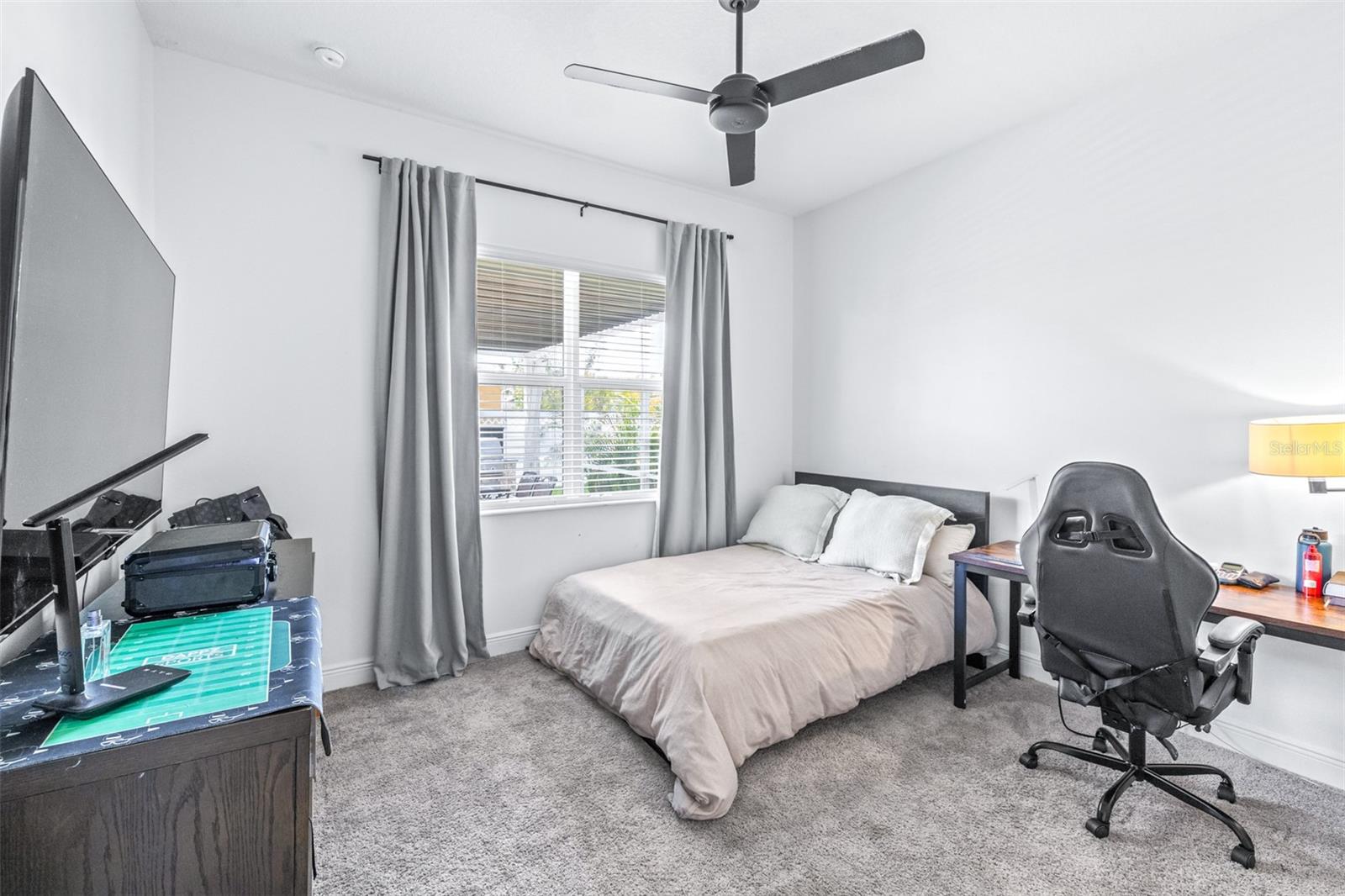 SEVEN OAKS - Residential