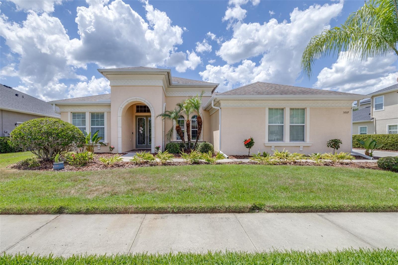 SEVEN OAKS - Residential