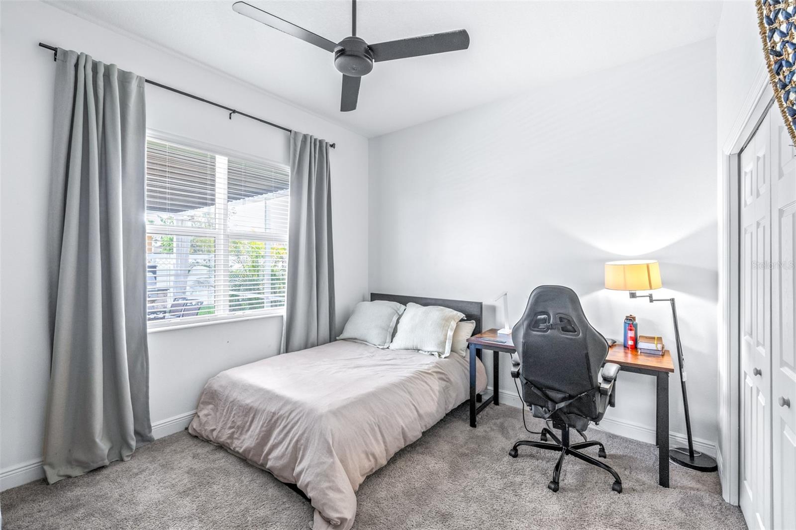 SEVEN OAKS - Residential