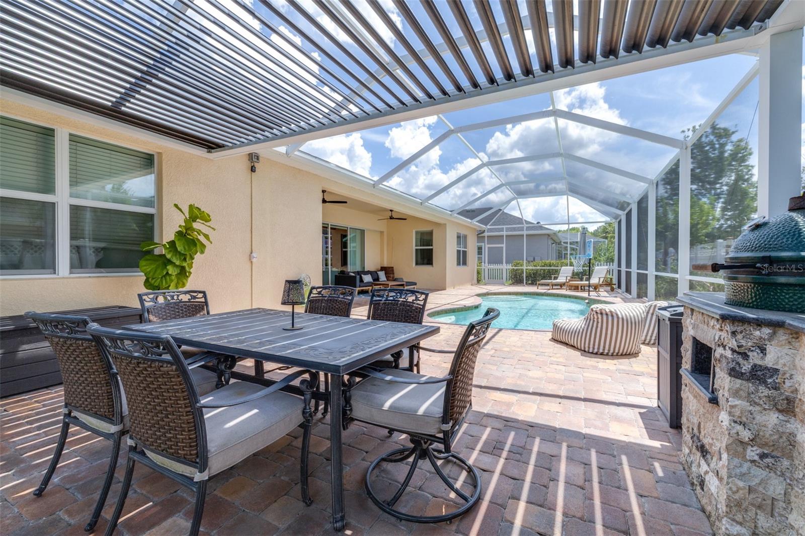 SEVEN OAKS - Residential