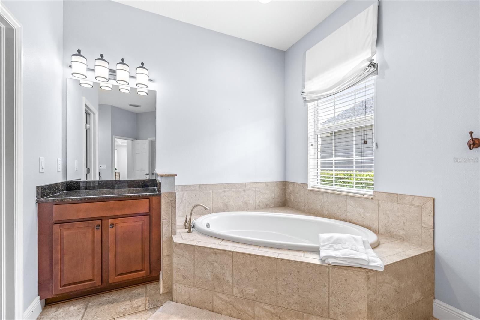 SEVEN OAKS - Residential