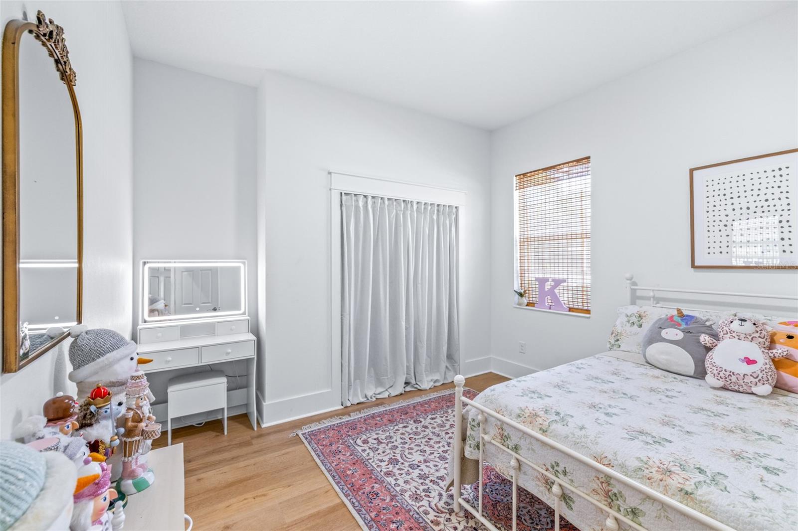 SEVEN OAKS - Residential