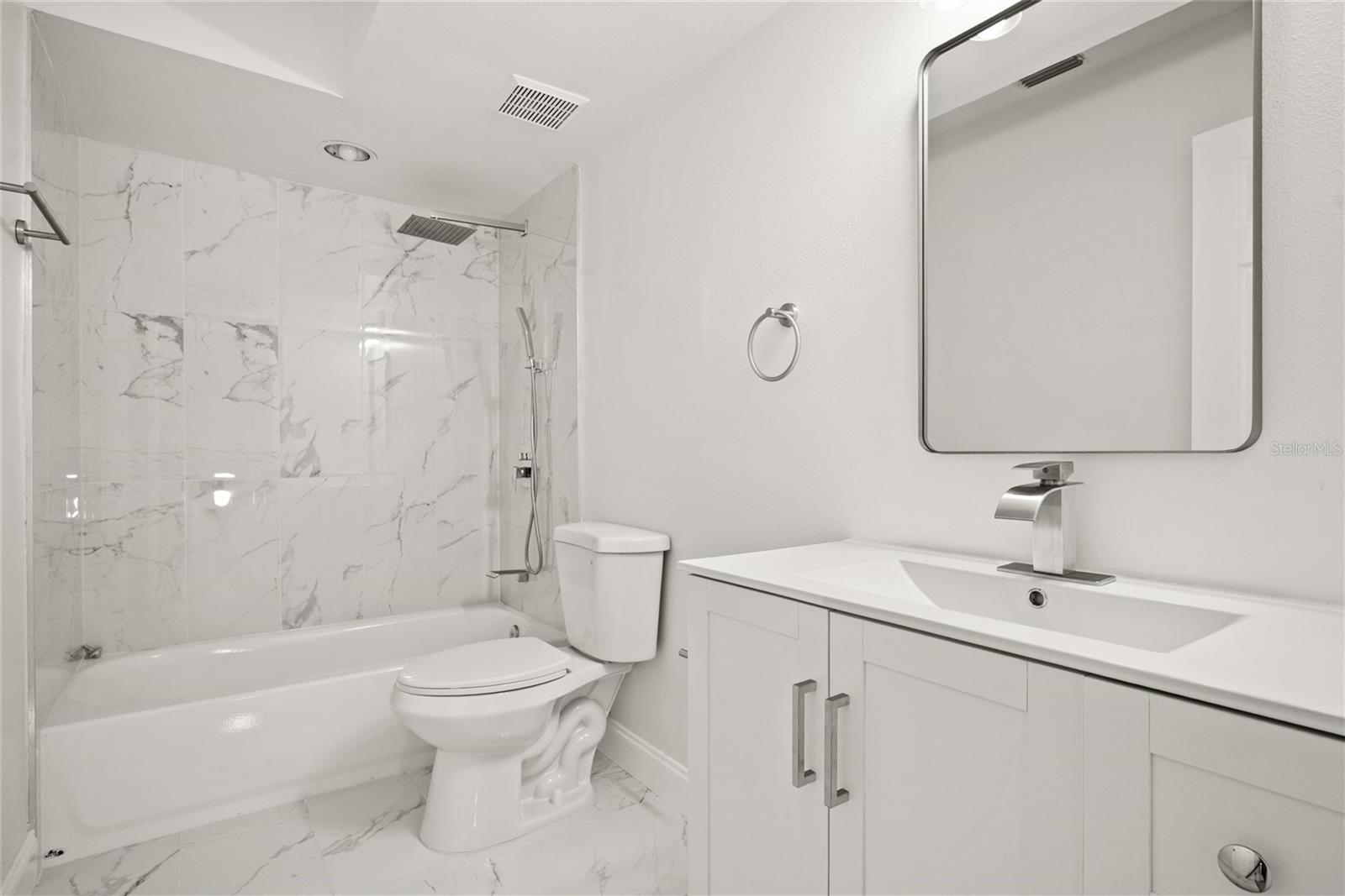 TALL PINES - Residential