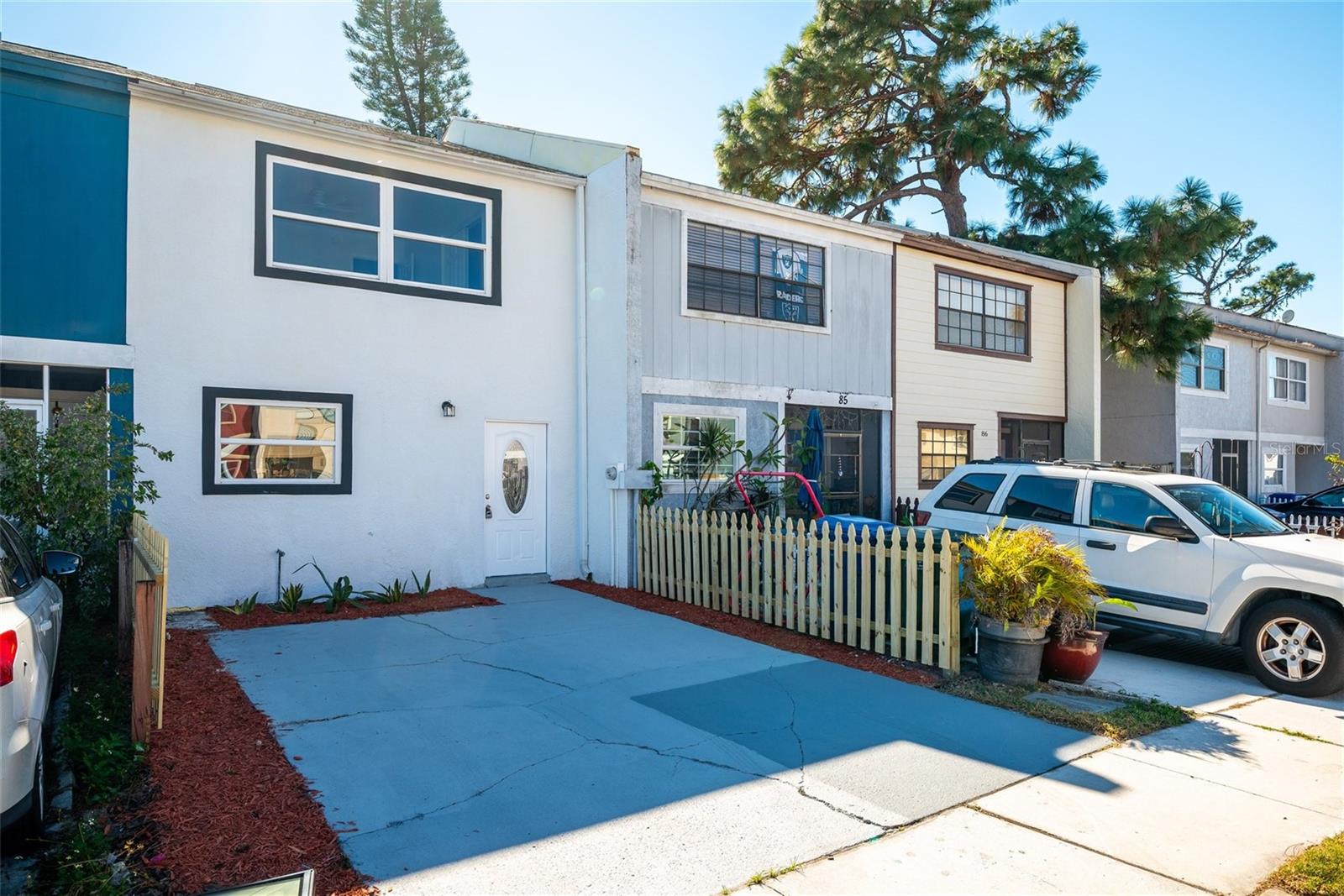 TALL PINES - Residential