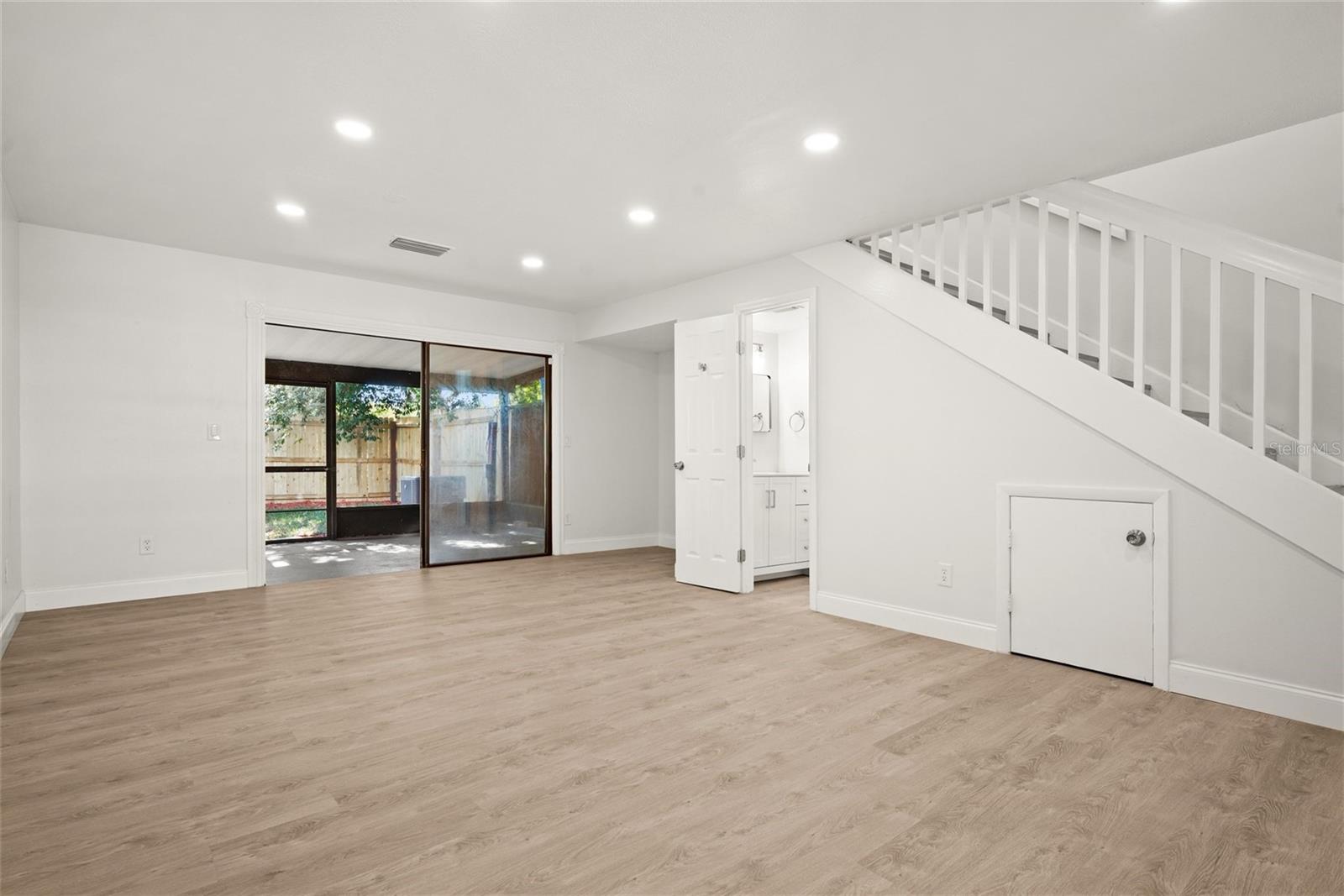 TALL PINES - Residential