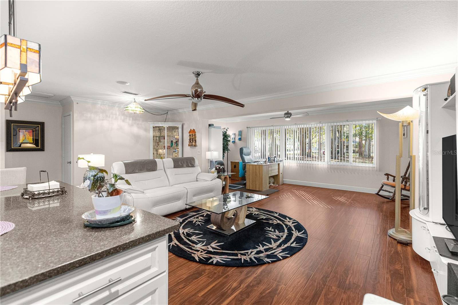 ON TOP OF THE WORLD - Residential