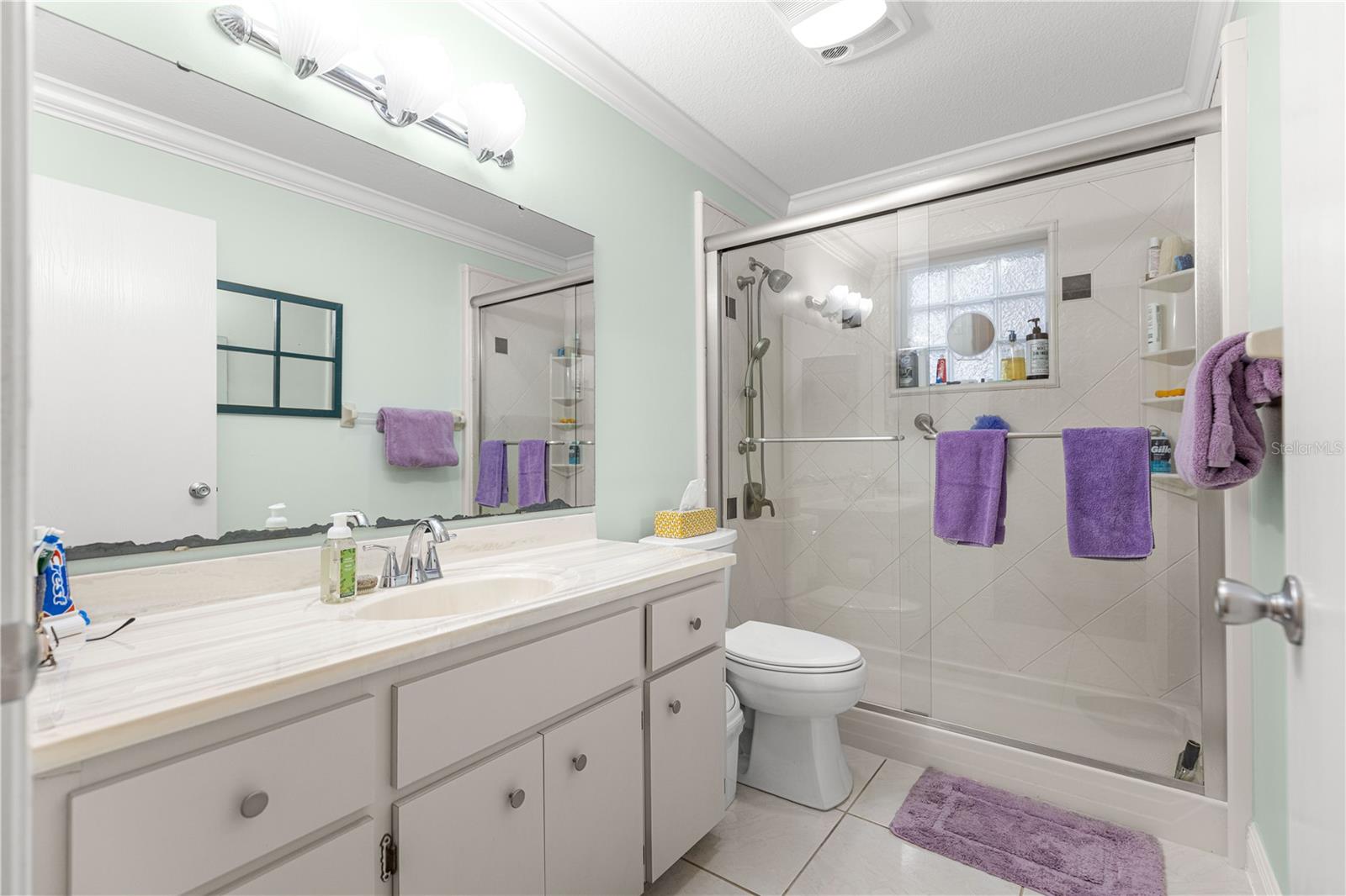 ON TOP OF THE WORLD - Residential