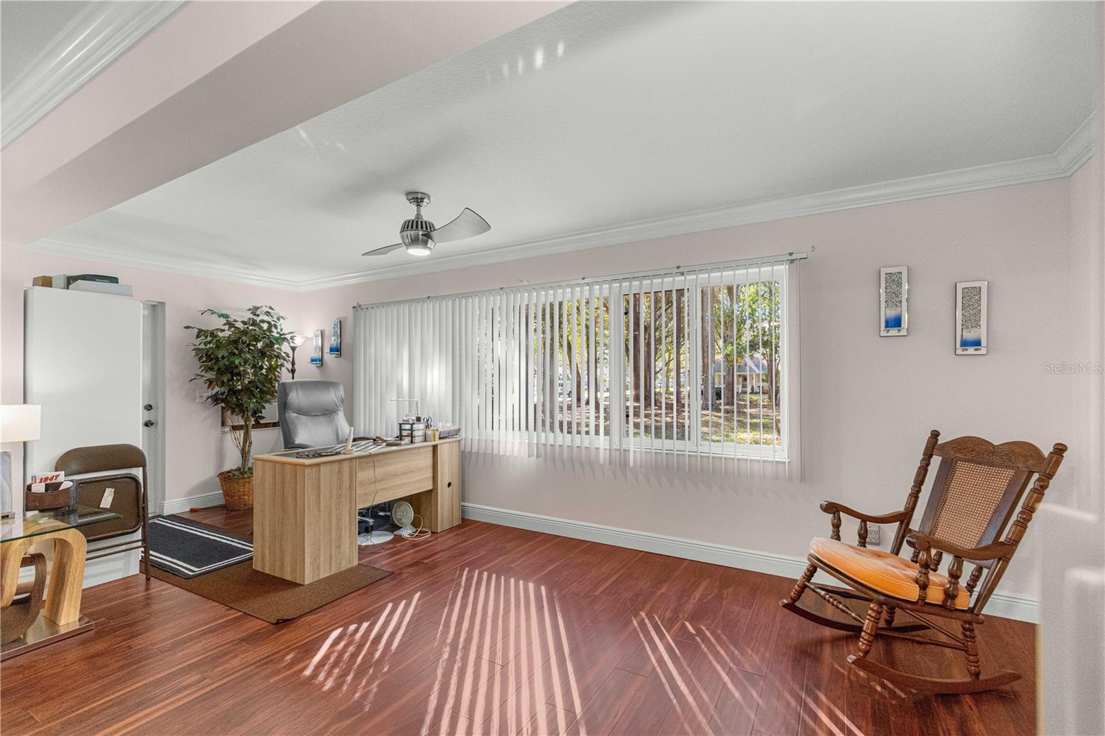 ON TOP OF THE WORLD - Residential