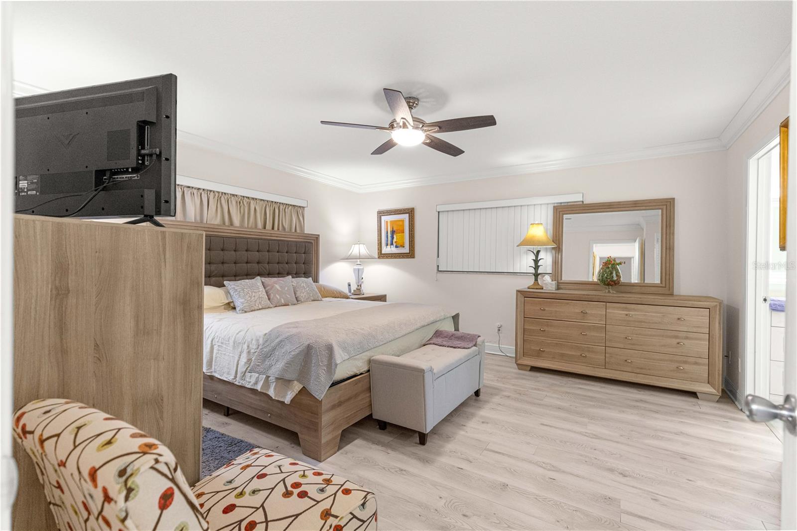 ON TOP OF THE WORLD - Residential