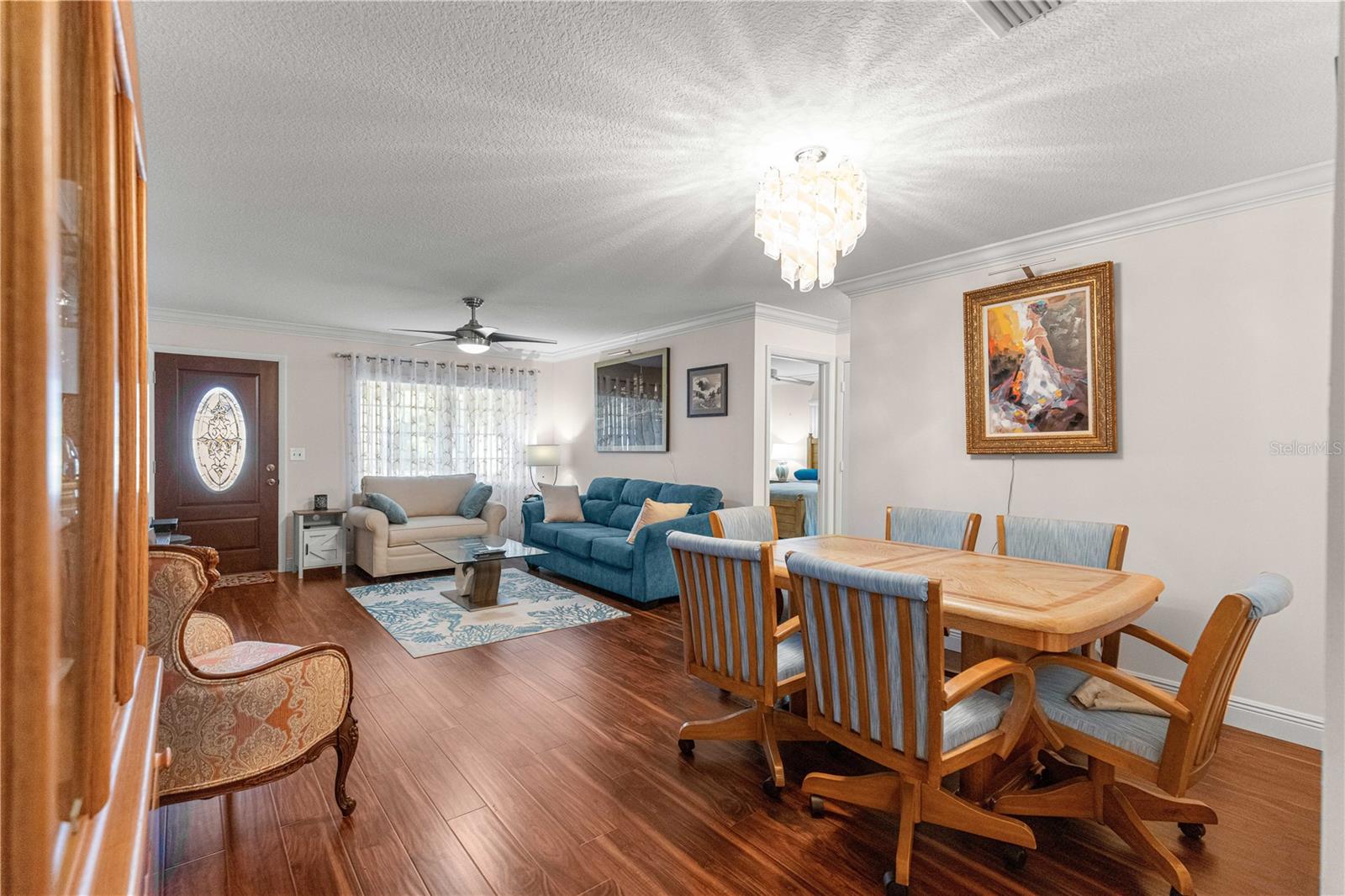 ON TOP OF THE WORLD - Residential