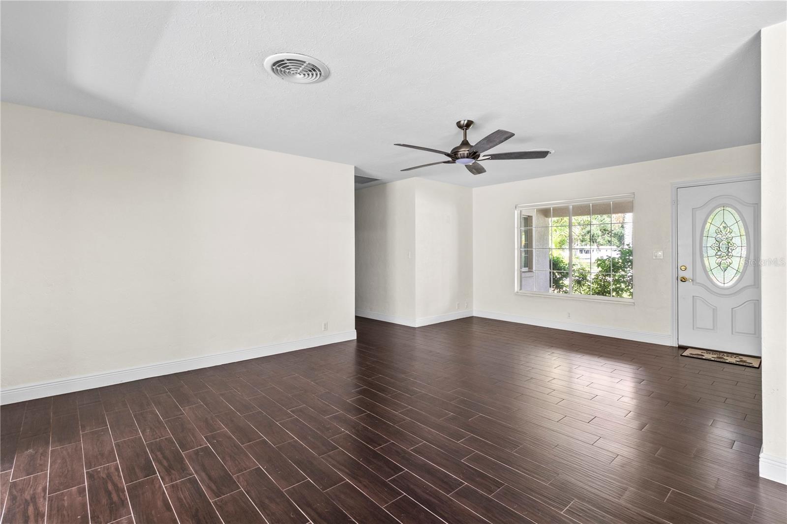 PINE SHORES ESTATE 3RD ADD - Residential Lease