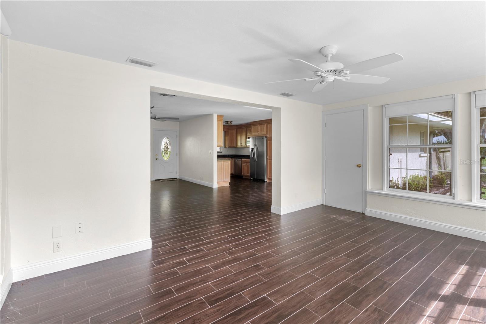 PINE SHORES ESTATE 3RD ADD - Residential Lease