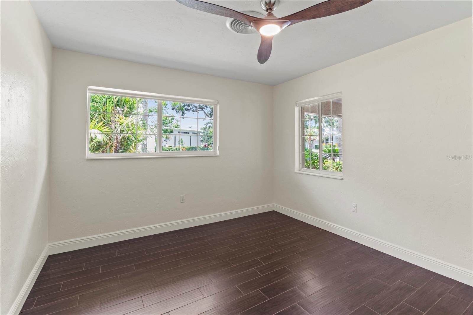 PINE SHORES ESTATE 3RD ADD - Residential Lease