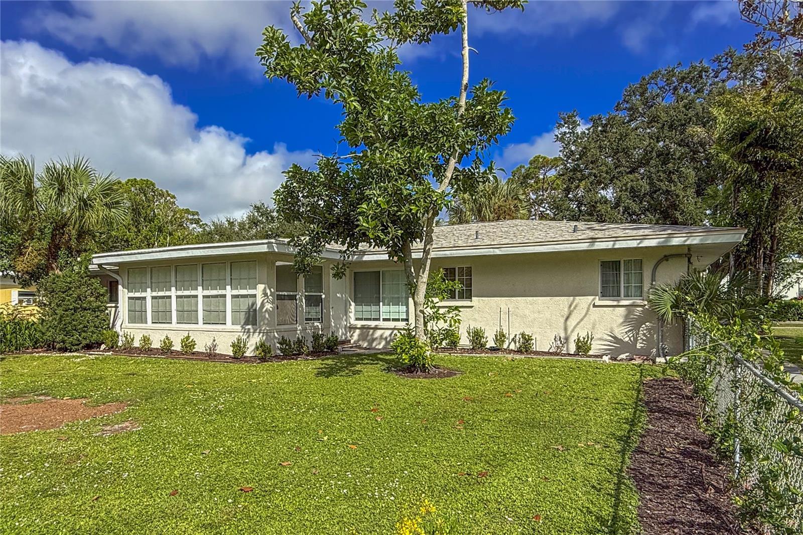PINE SHORES ESTATE 3RD ADD - Residential Lease