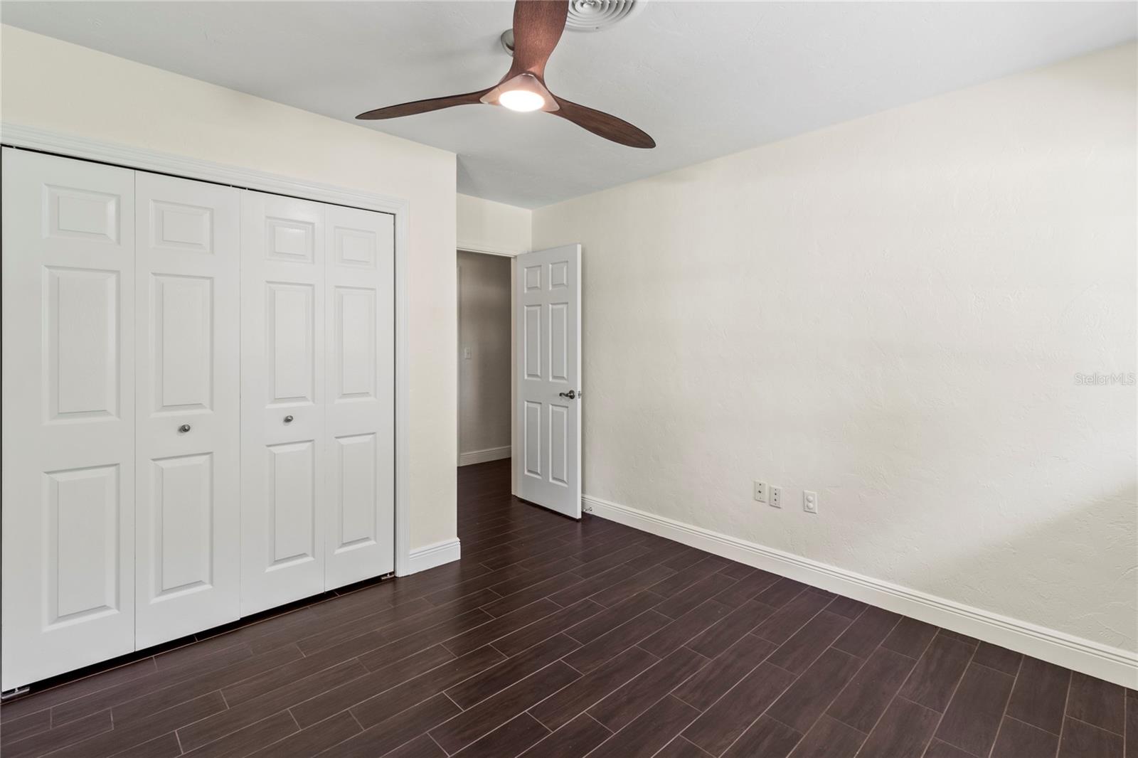 PINE SHORES ESTATE 3RD ADD - Residential Lease