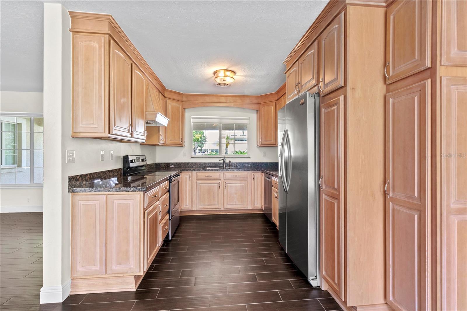 PINE SHORES ESTATE 3RD ADD - Residential Lease