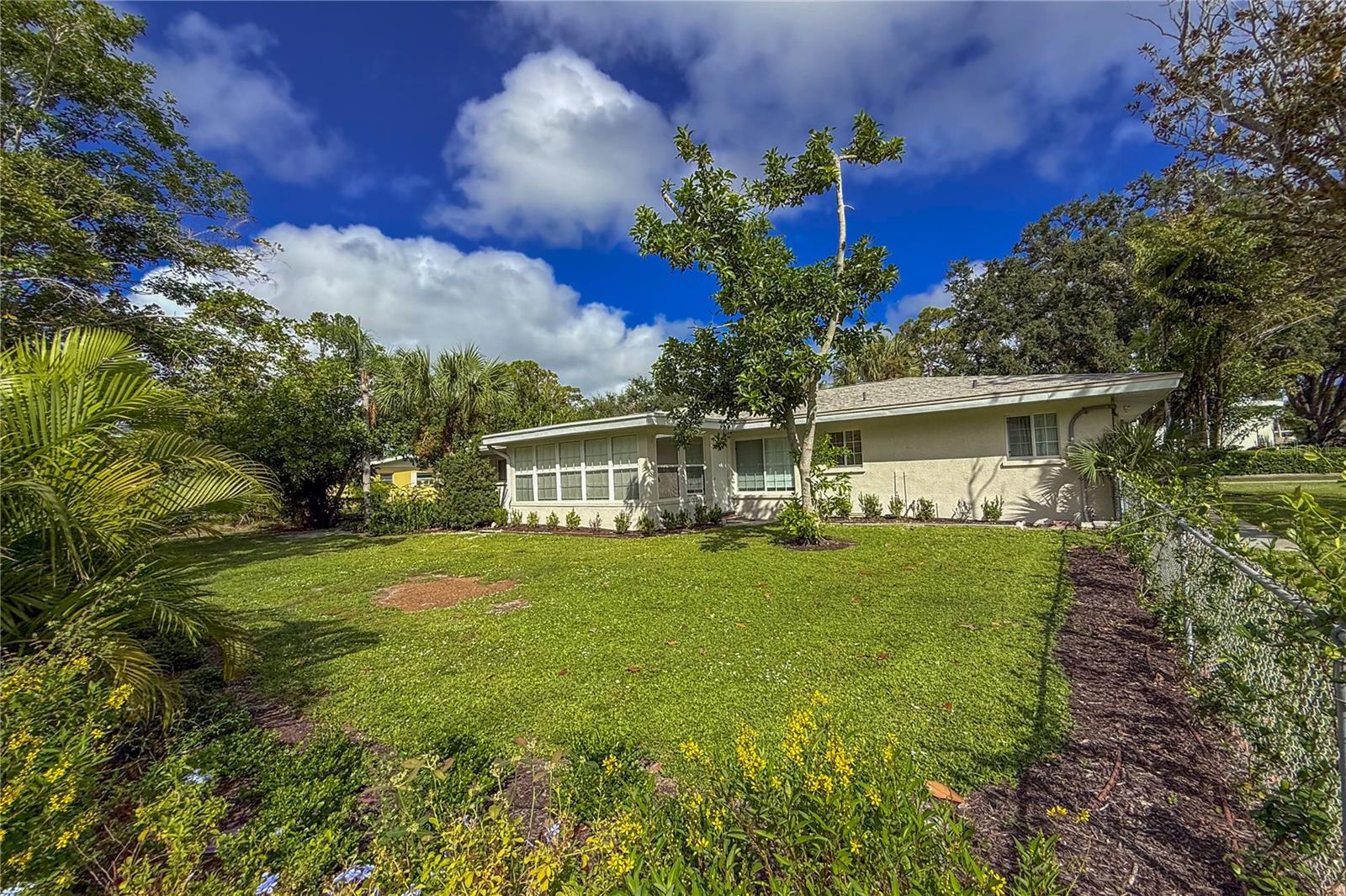 PINE SHORES ESTATE 3RD ADD - Residential Lease